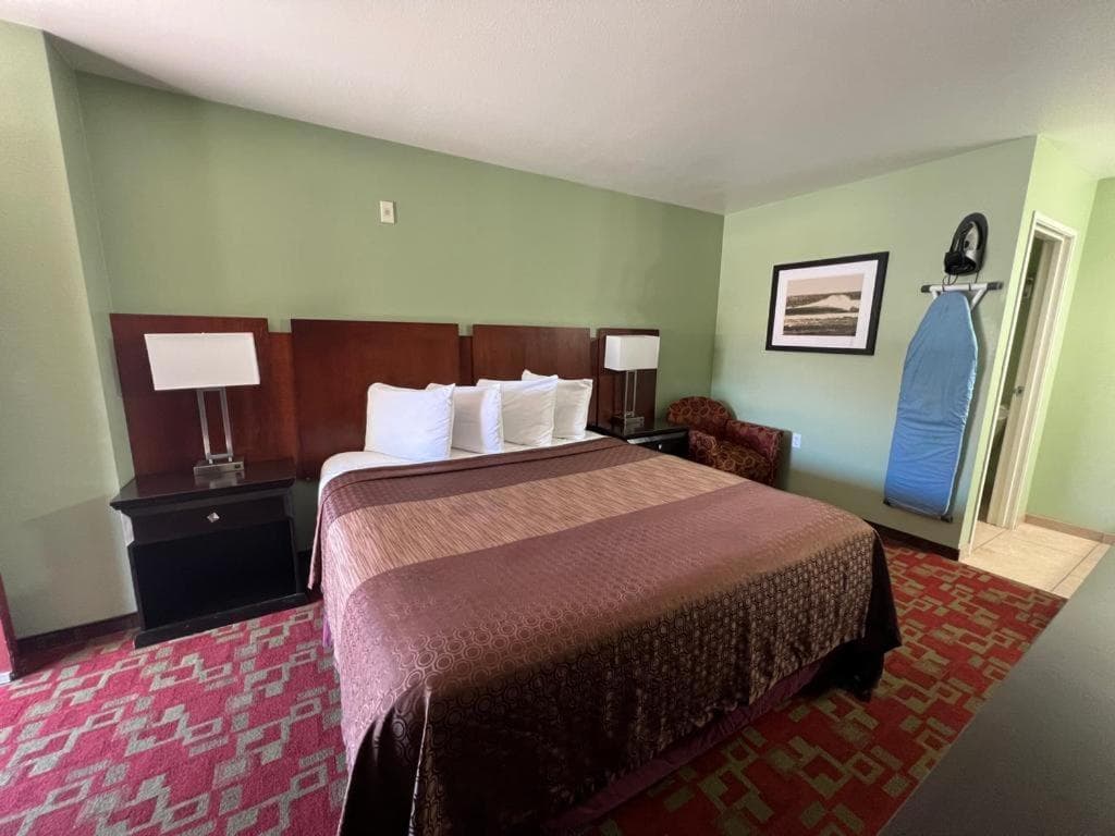 Rancho California Inn Temecula property views in Temecula, CA — gallery photo 3