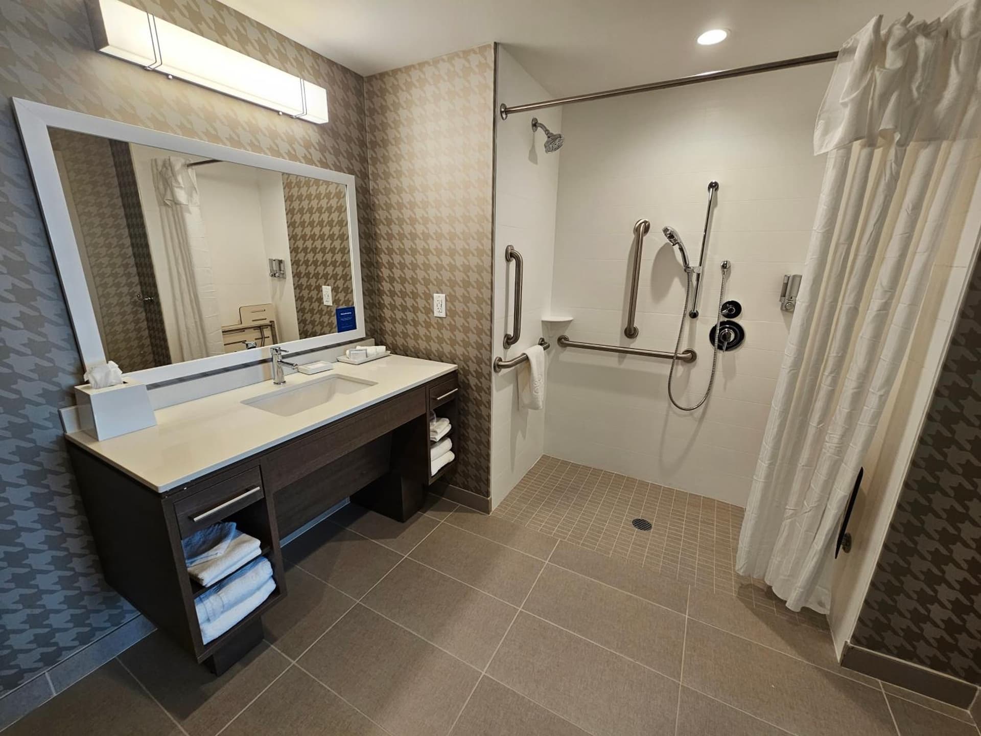Home2 Suites By Hilton Allentown Bethlehem Airport gallery photo in Bethlehem, PA — image 71