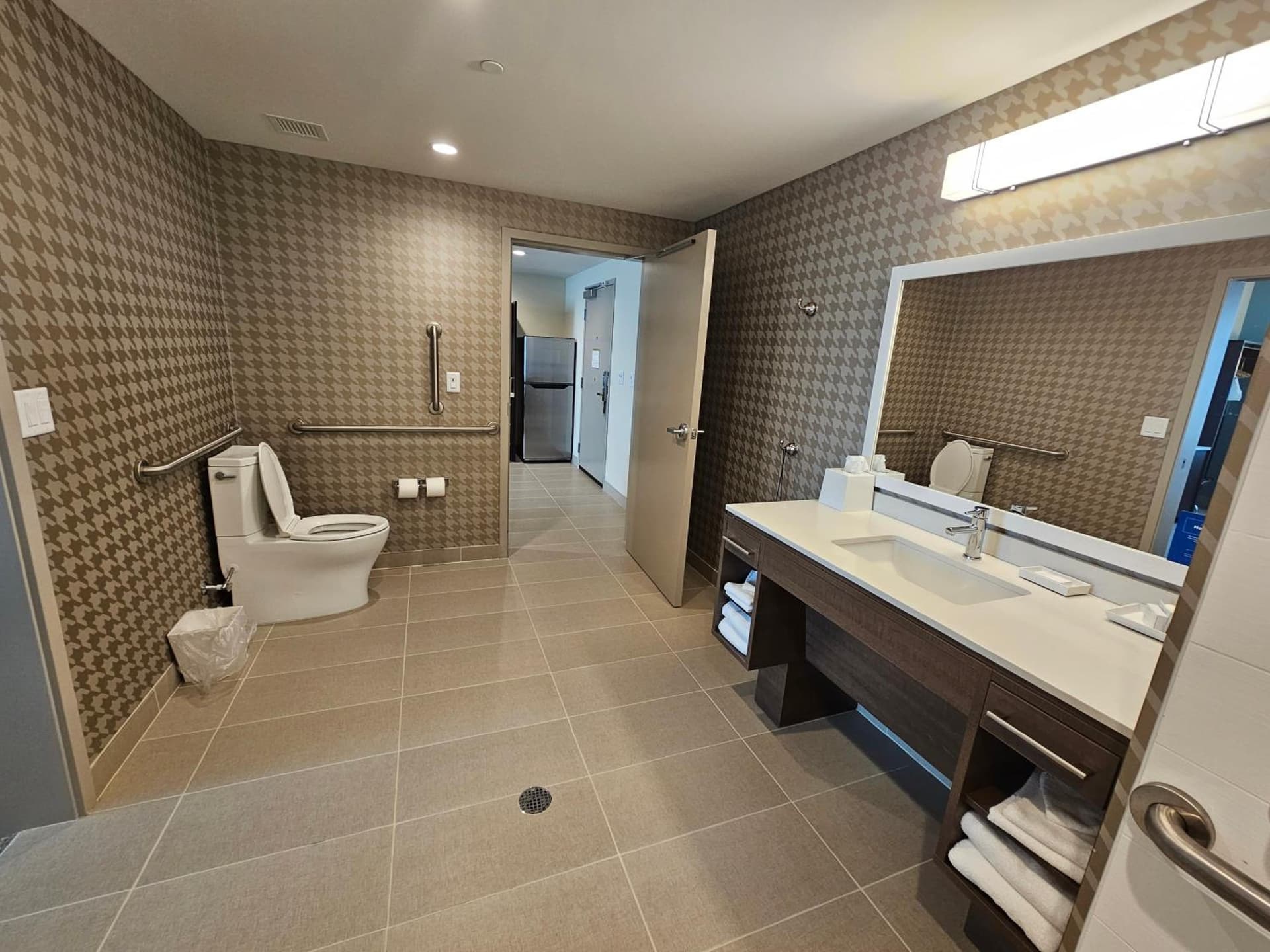 Home2 Suites By Hilton Allentown Bethlehem Airport property views in Bethlehem, PA — gallery photo 3