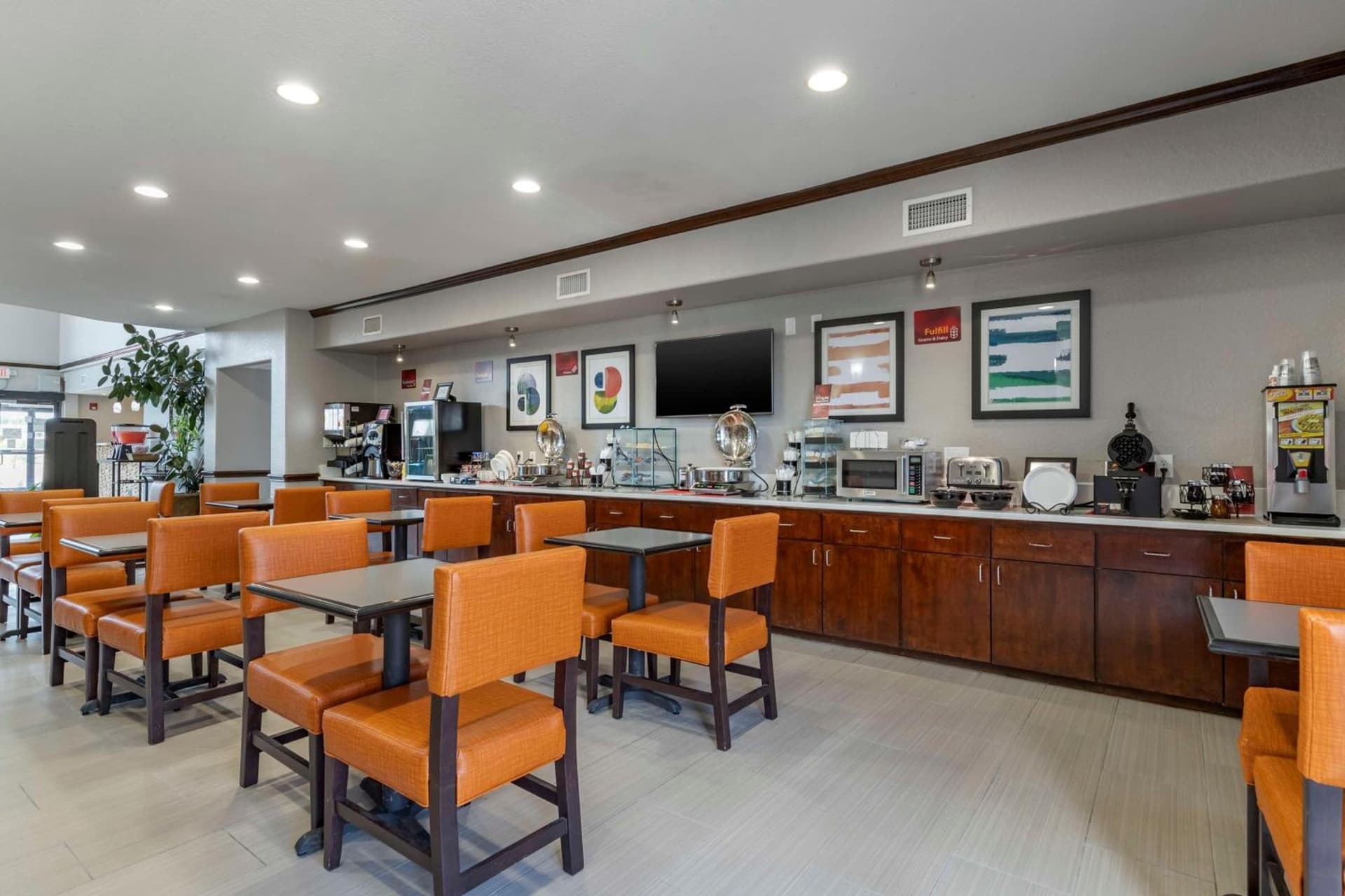 Best Western Plus Victoria Inn & Suites property views in Victoria, TX — gallery photo 3