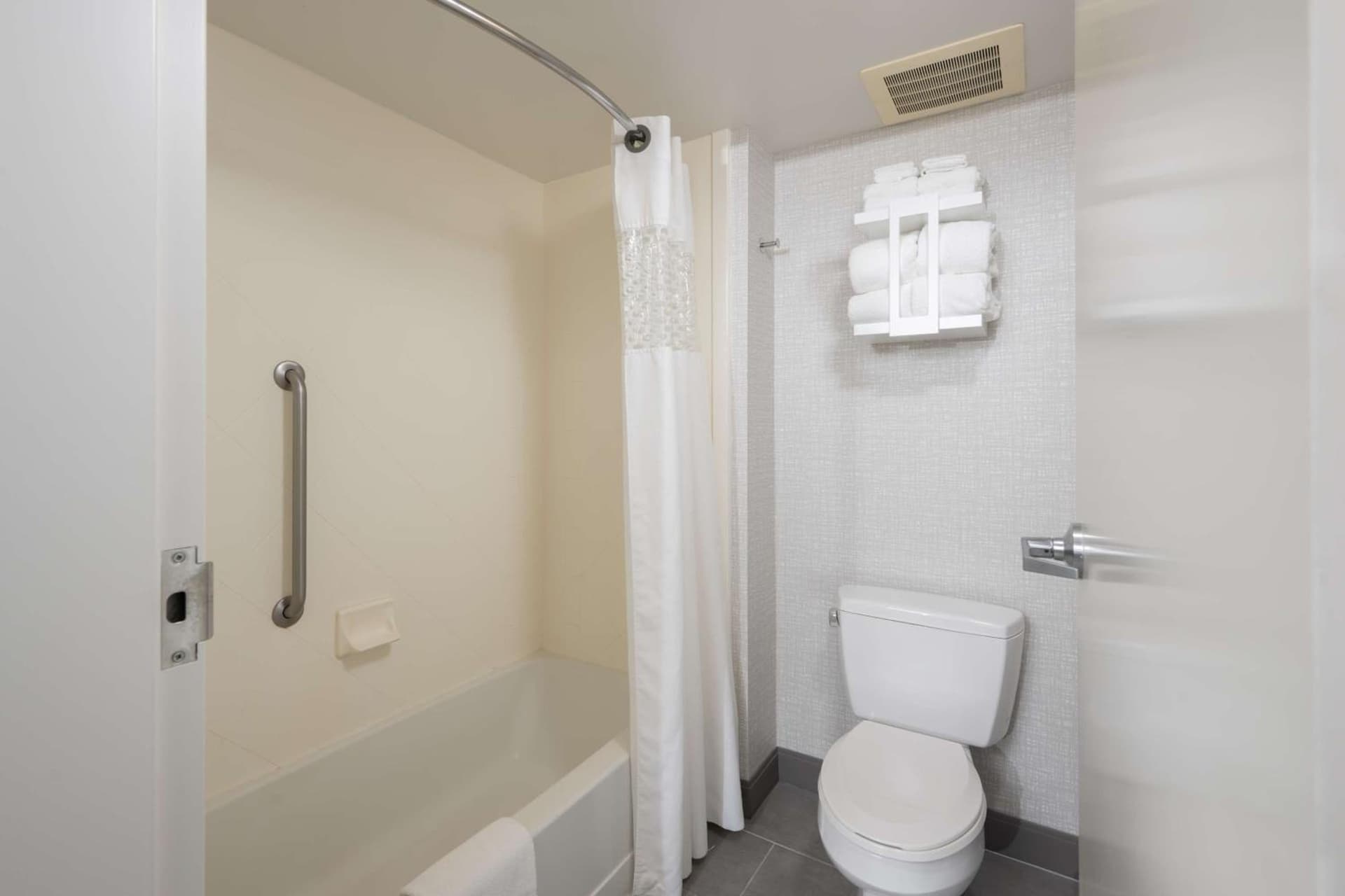 Hampton Inn & Suites - Cape Cod / West Yarmouth property views in West Yarmouth, MA — gallery photo 3