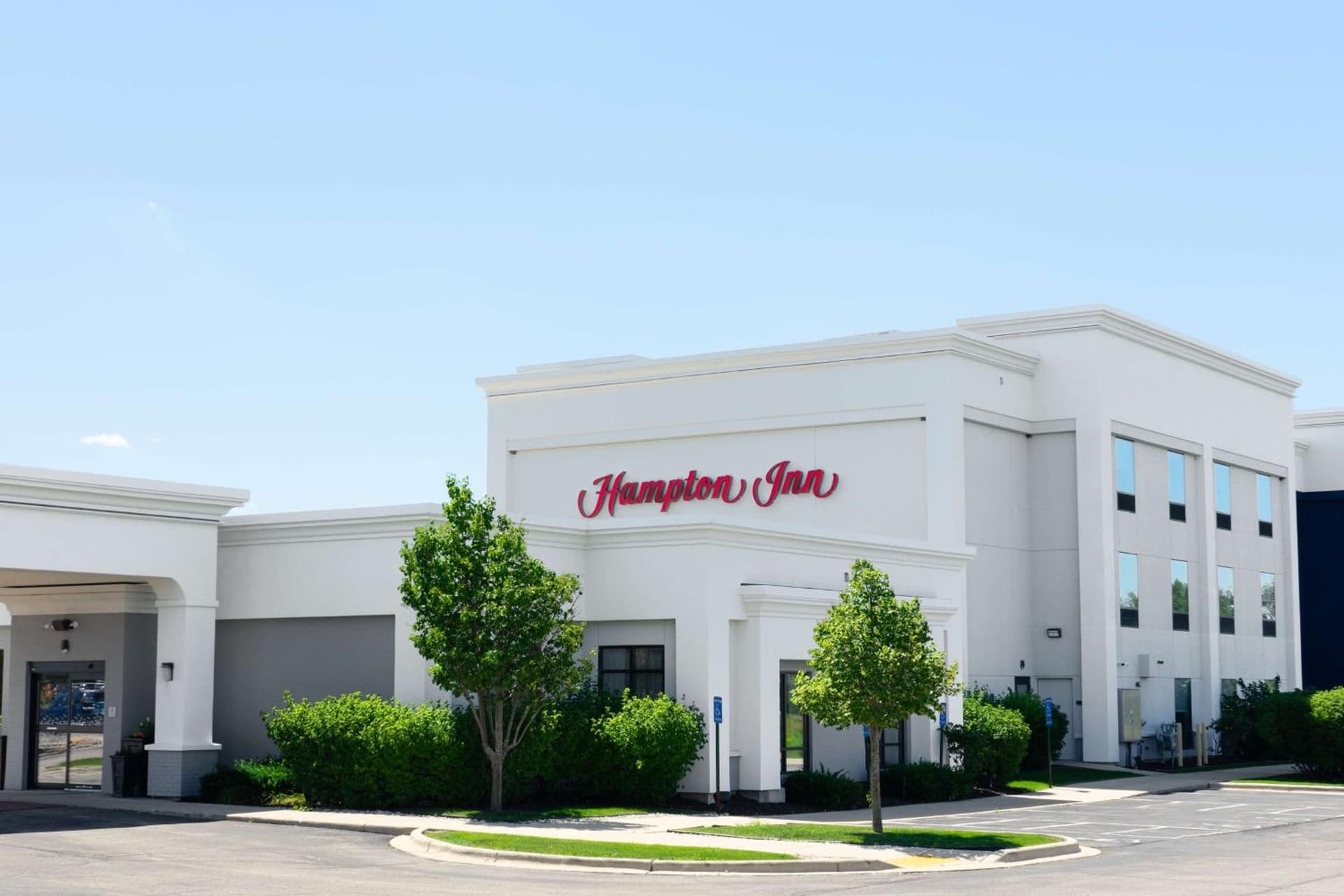 Hampton Inn Elkhorn Lake Geneva Area interior in Elkhorn, WI — gallery photo 2