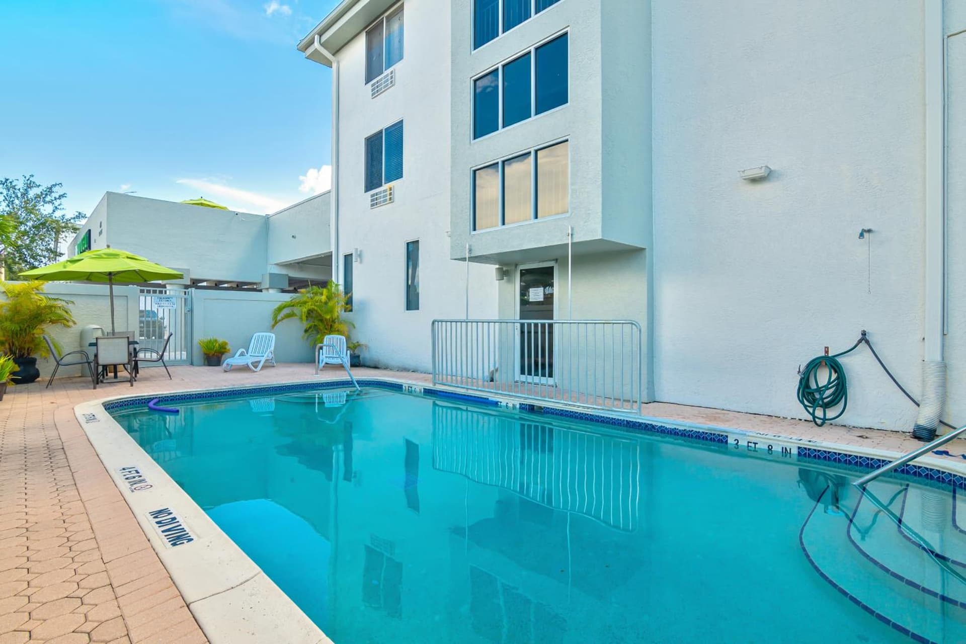 Naples Park Central Hotel interior in Naples, FL — gallery photo 2