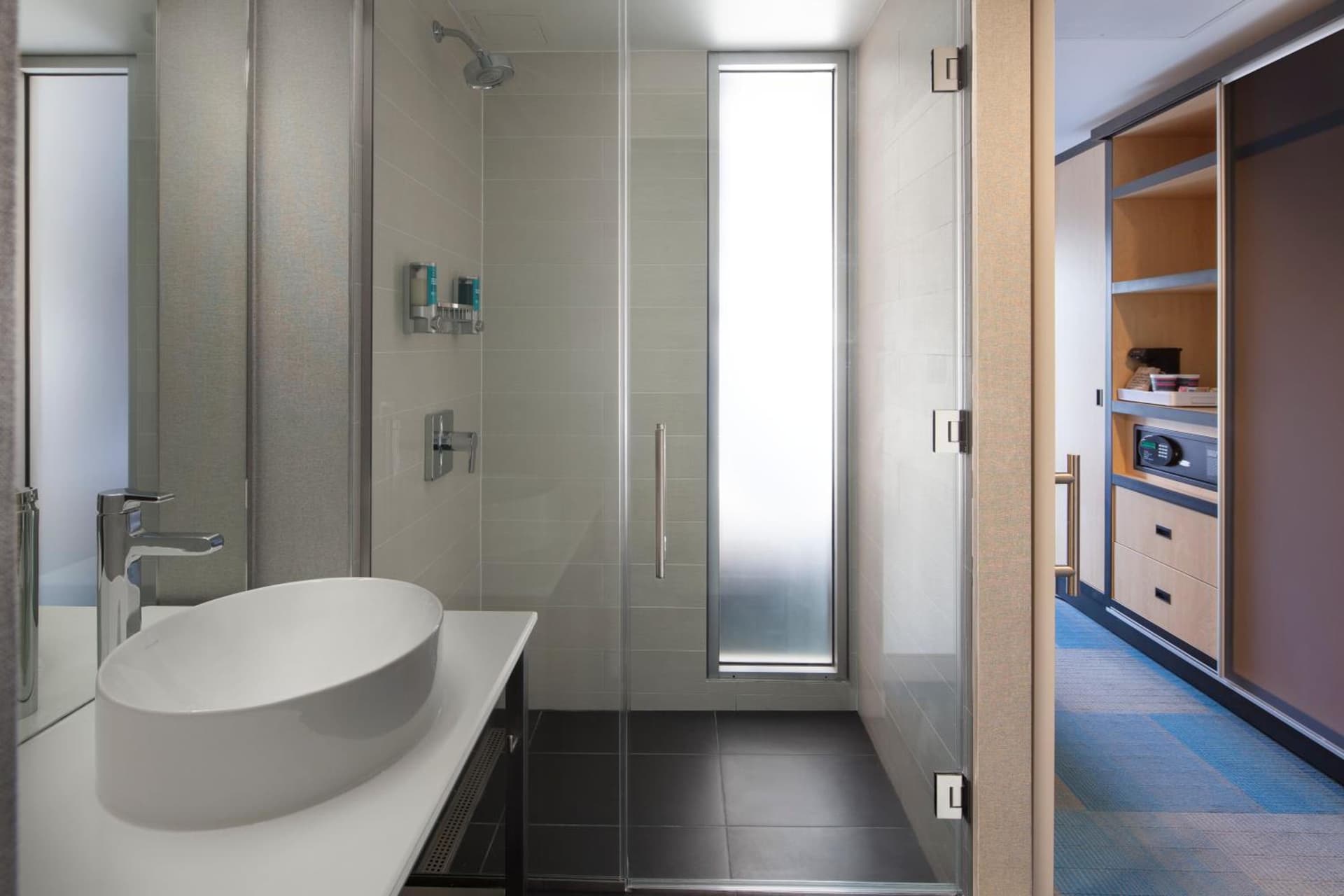 Aloft by Marriott Long Island City-Manhattan View gallery photo in Queens, NY — image 16