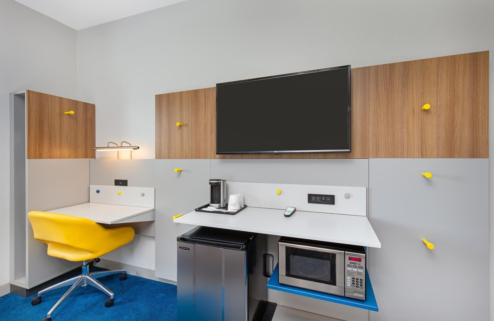 Microtel Inn & Suites Columbus North interior in Columbus, GA — gallery photo 2