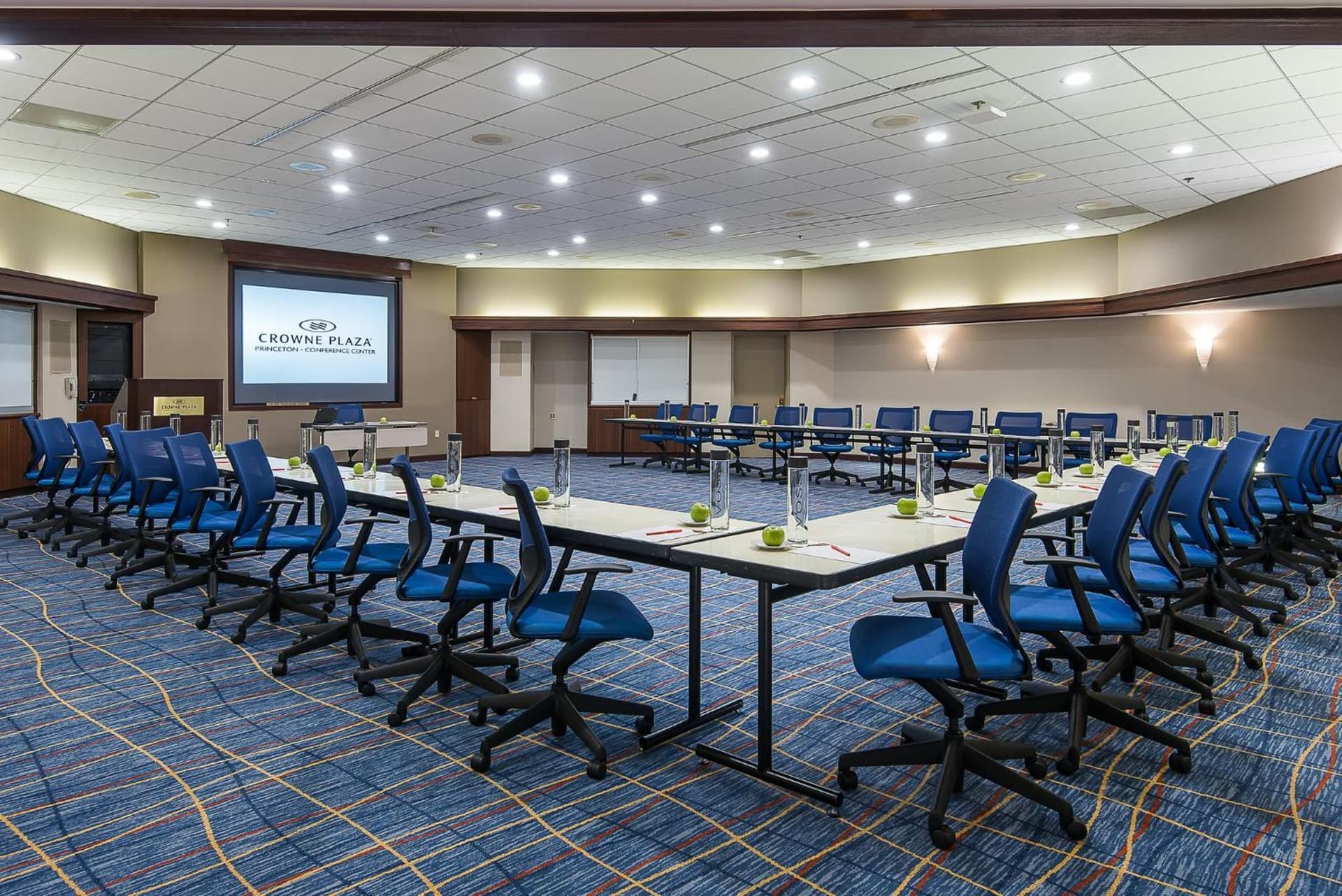 Crowne Plaza Princeton - Conference Center by IHG gallery photo in Princeton, NJ — image 43