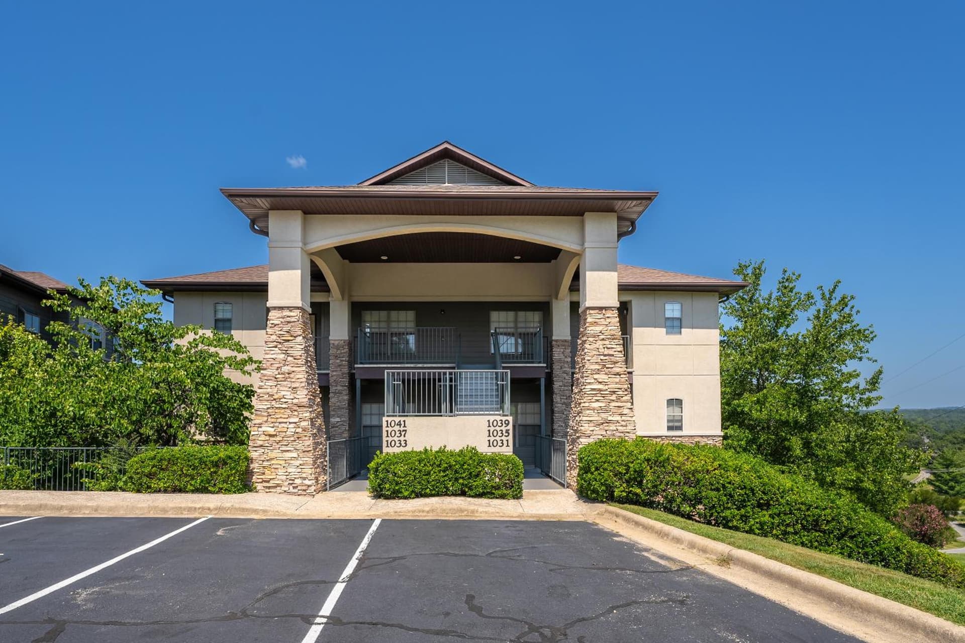 1037 Branson Luxury Retreat-Golf view-Silver Dollar city — hotel in Branson West, Missouri