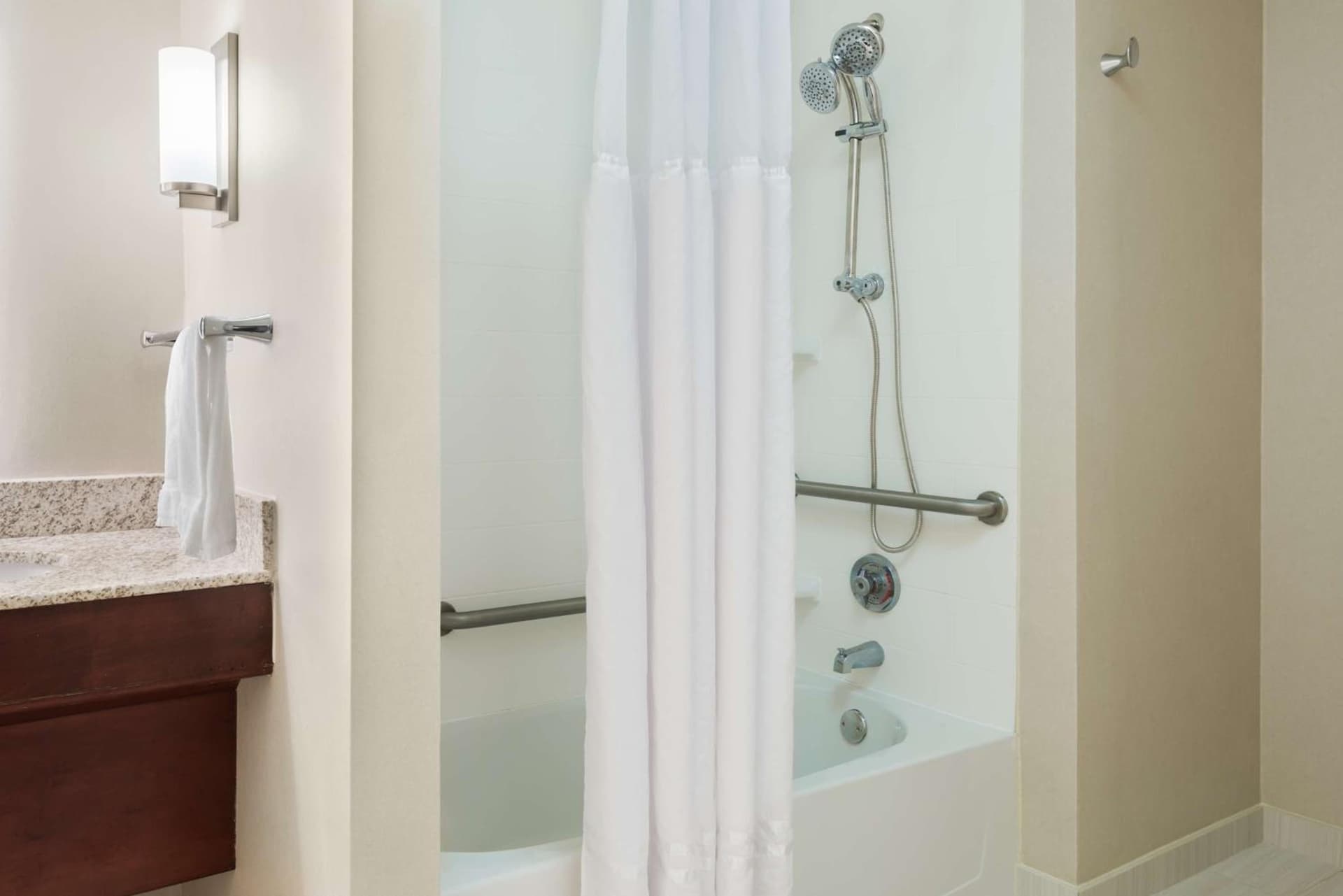 Homewood Suites by Hilton Baton Rouge gallery photo in Baton Rouge, LA — image 15