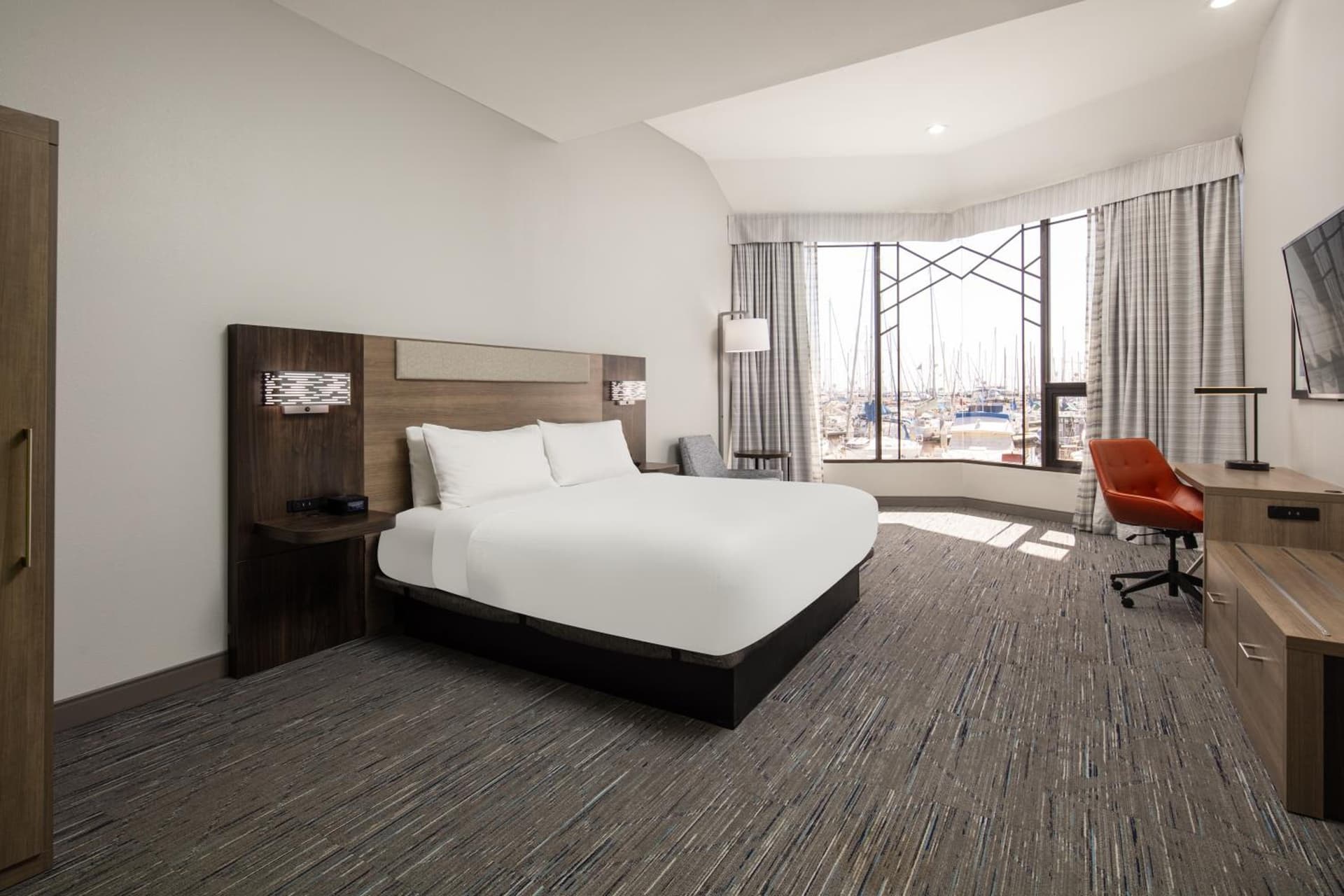 Holiday Inn Express Hotel & Suites Ventura Harbor by IHG gallery photo in Ventura, CA — image 17