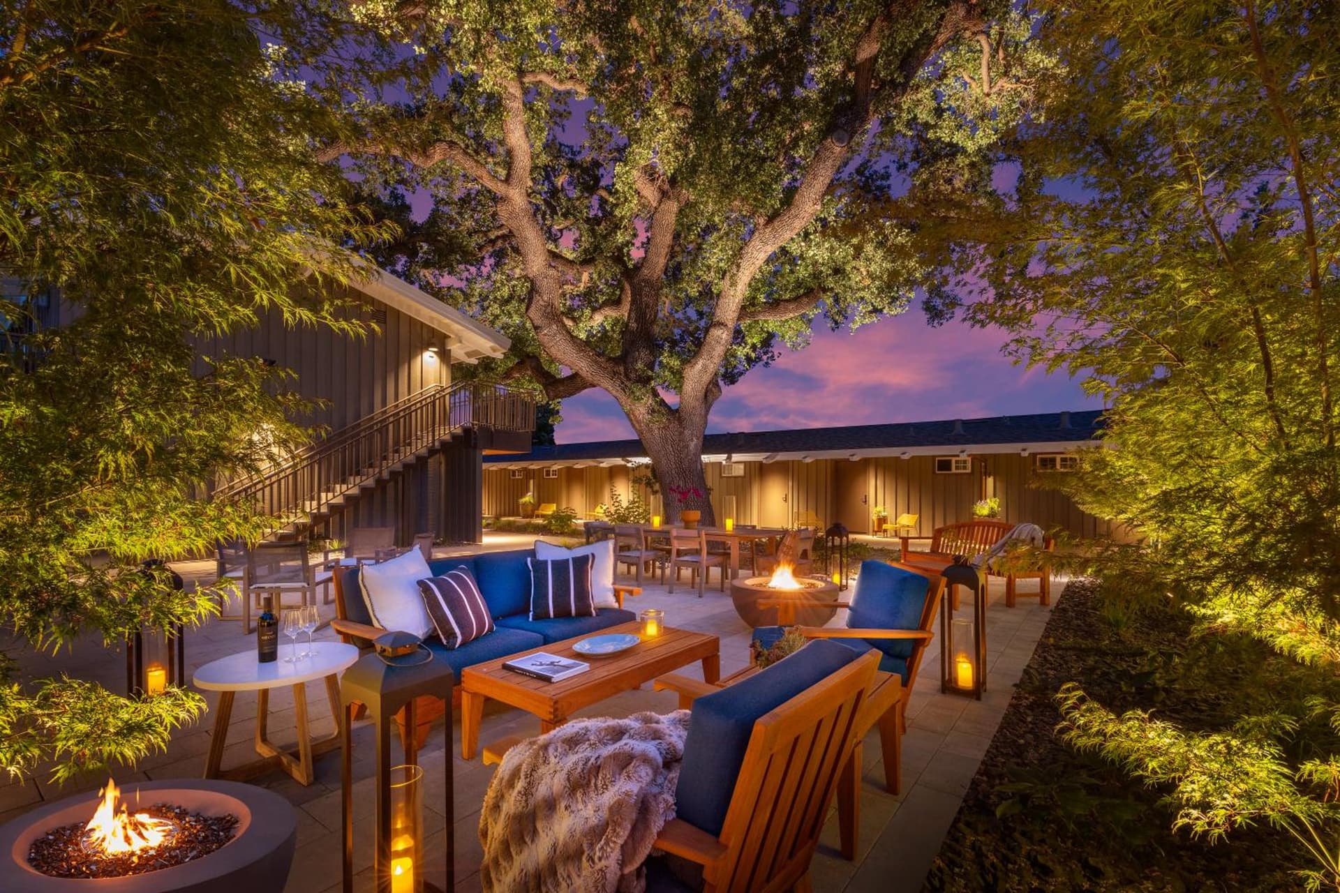 The Cottages Hotel interior in Menlo Park, CA — gallery photo 2