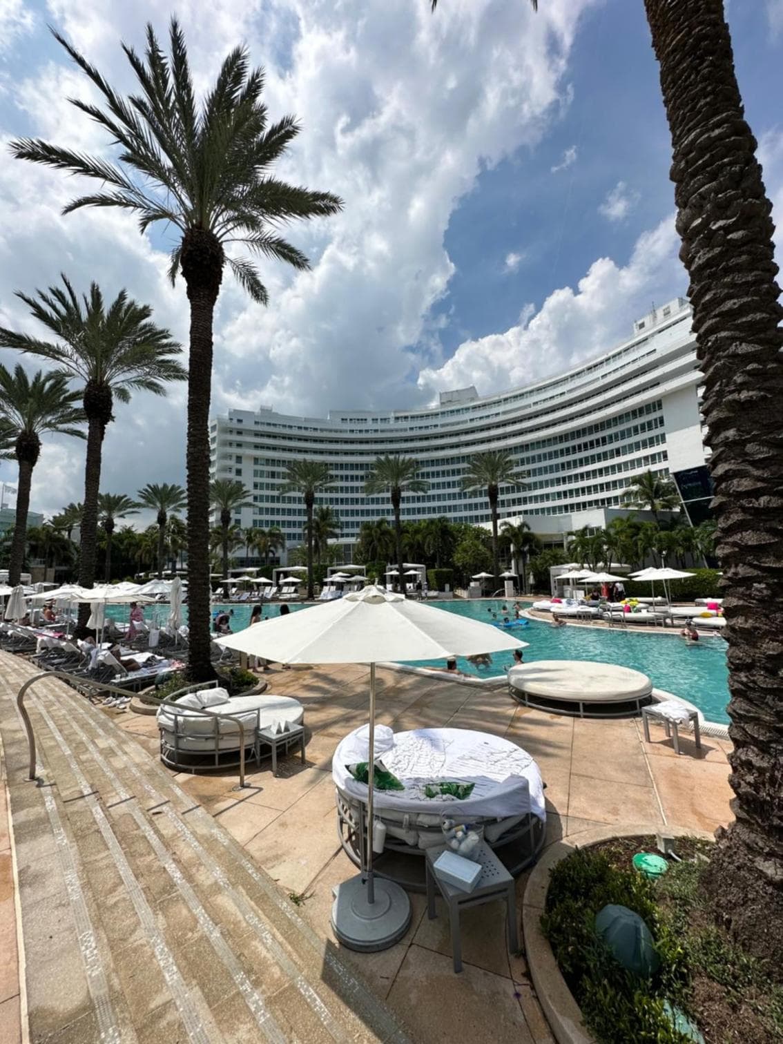 Fontainebleau Miami Beach,Tresor property views in Miami Beach, FL — gallery photo 3