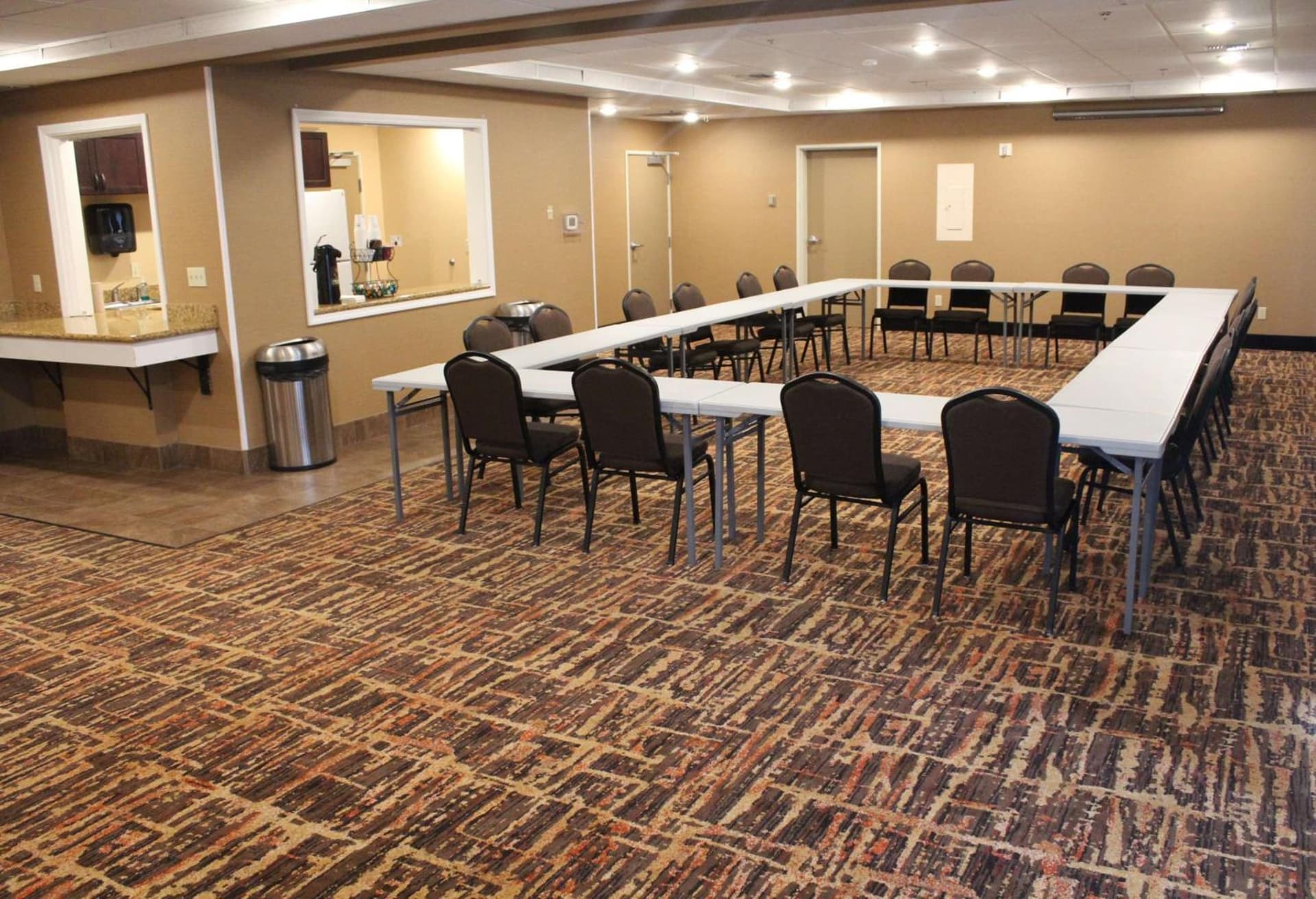 Best Western Plus The Inn at Horse Heaven property views in Prosser, WA — gallery photo 3