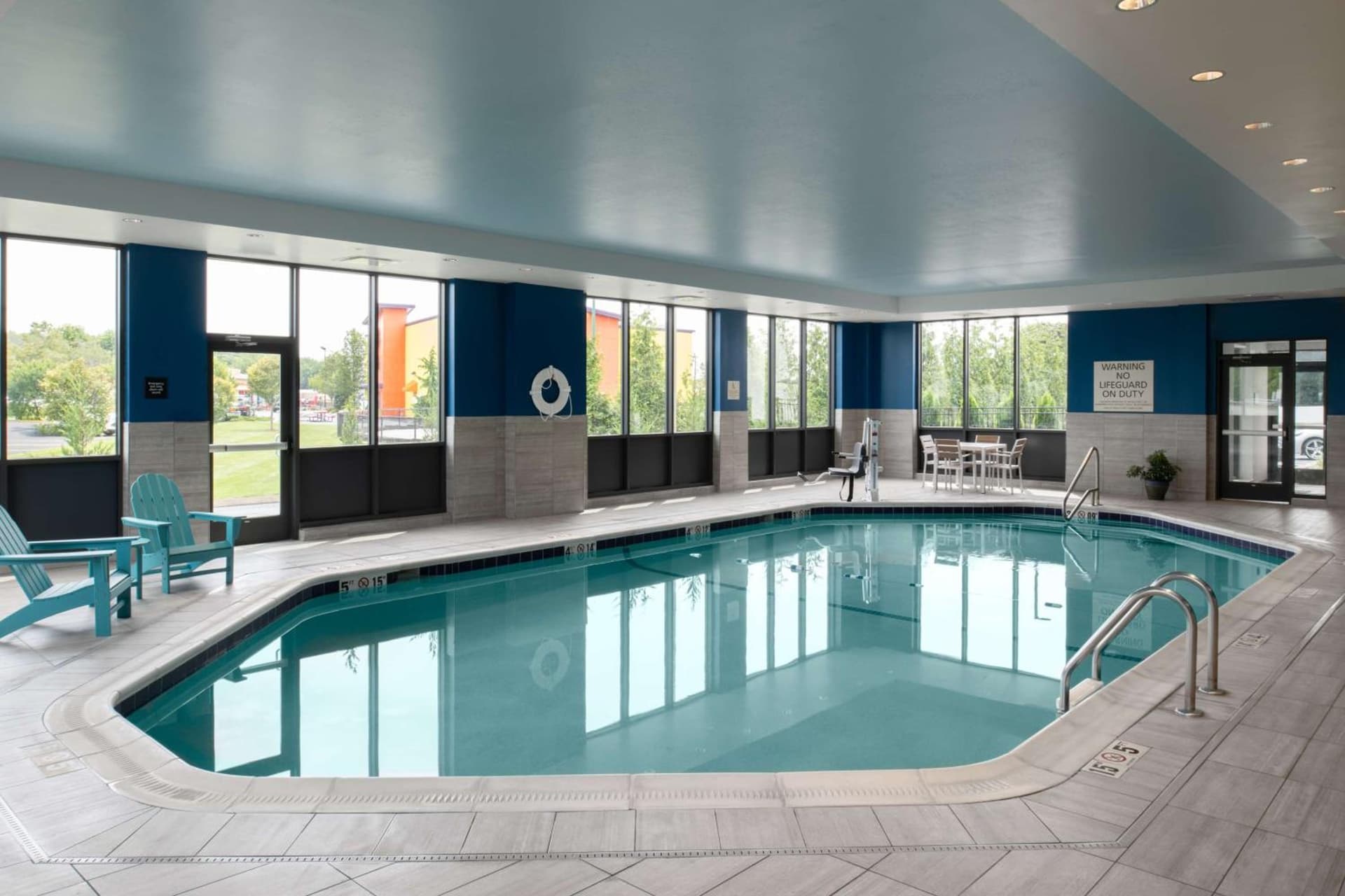 Hampton Inn Seekonk interior in Seekonk, MA — gallery photo 2