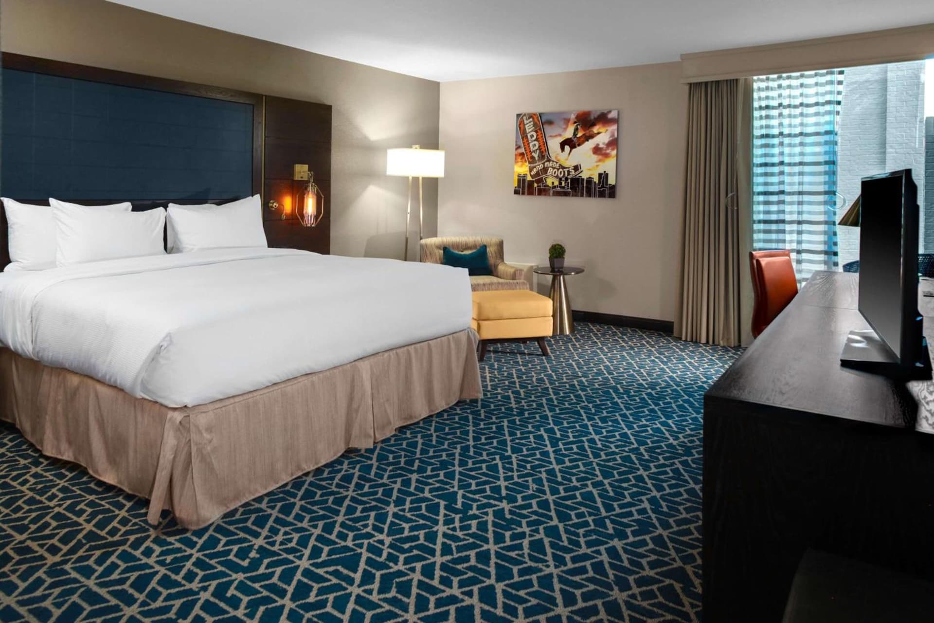 Doubletree by Hilton Arlington DFW South interior in Arlington, TX — gallery photo 2