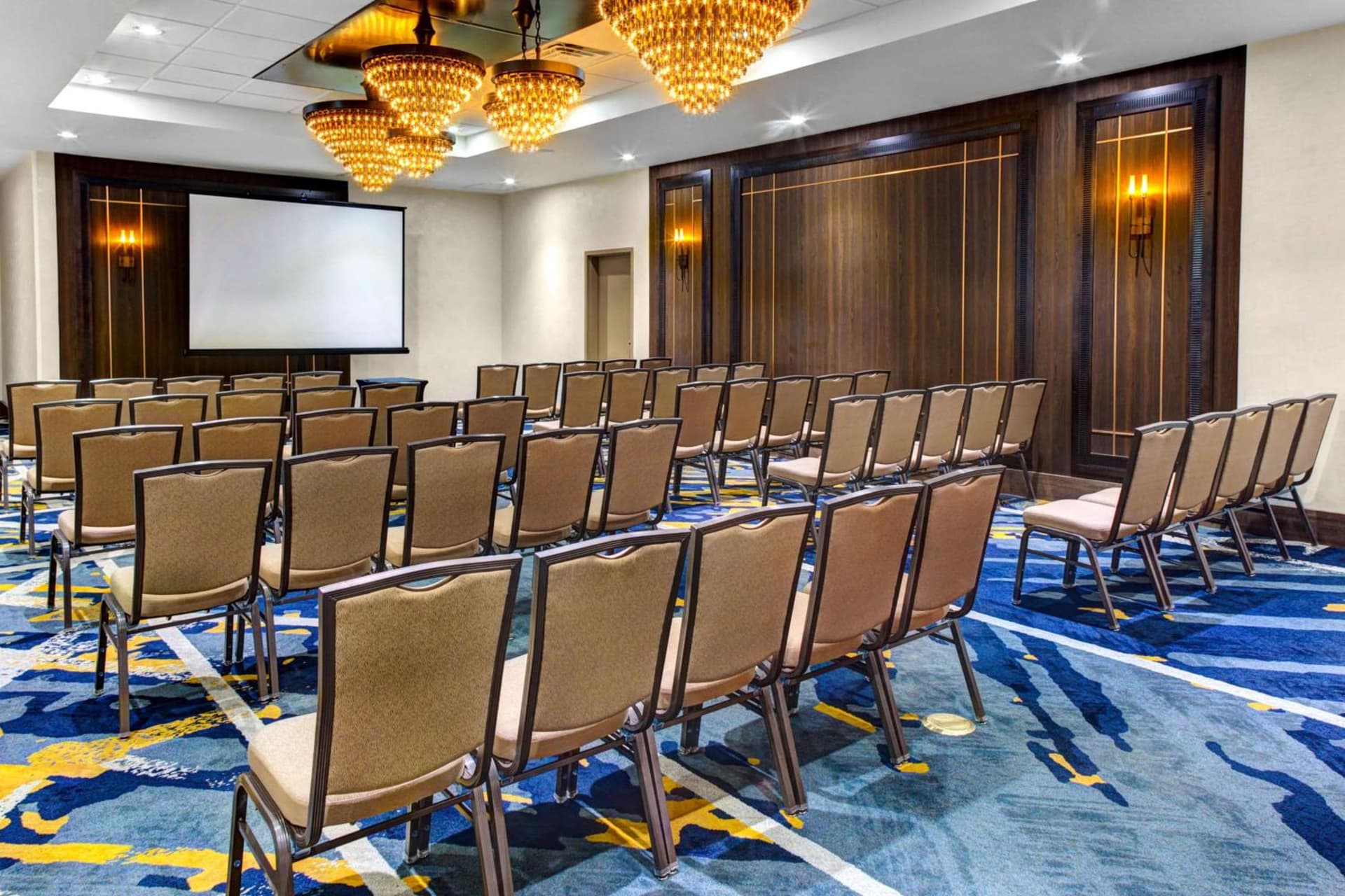 Doubletree by Hilton Arlington DFW South gallery photo in Arlington, TX — image 13