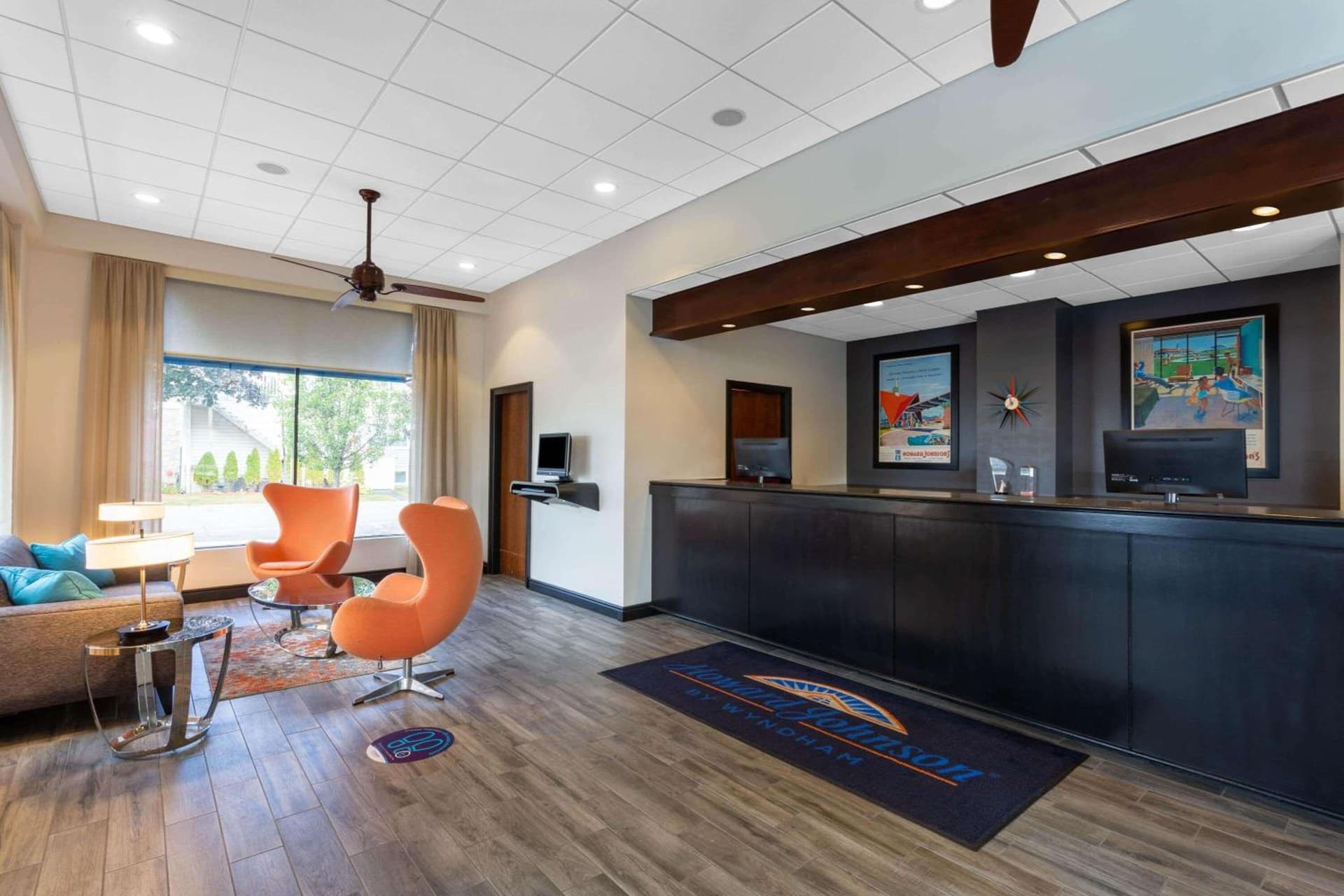 Howard Johnson by Wyndham Portsmouth interior in Portsmouth, NH — gallery photo 2