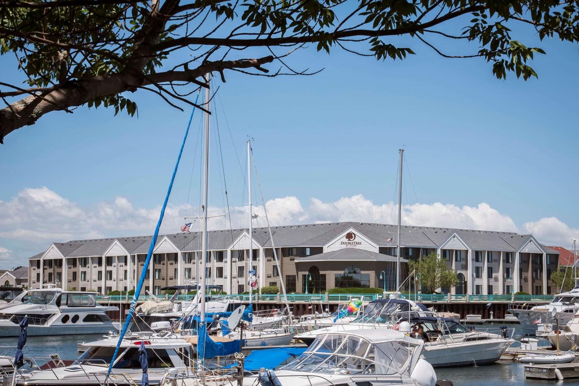DoubleTree by Hilton Racine Harbourwalk gallery photo in Racine, WI — image 41