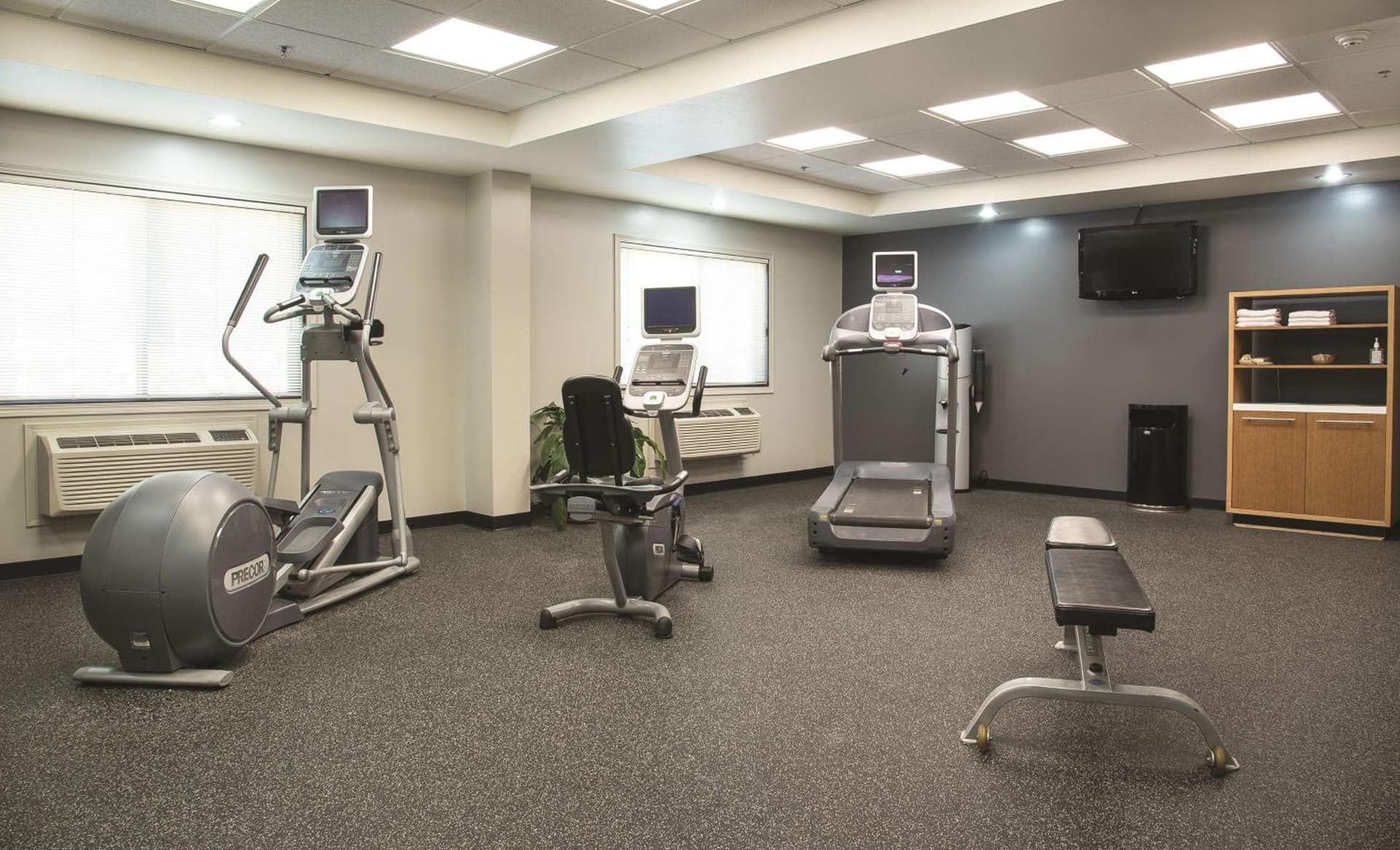DoubleTree by Hilton Racine Harbourwalk gallery photo in Racine, WI — image 7