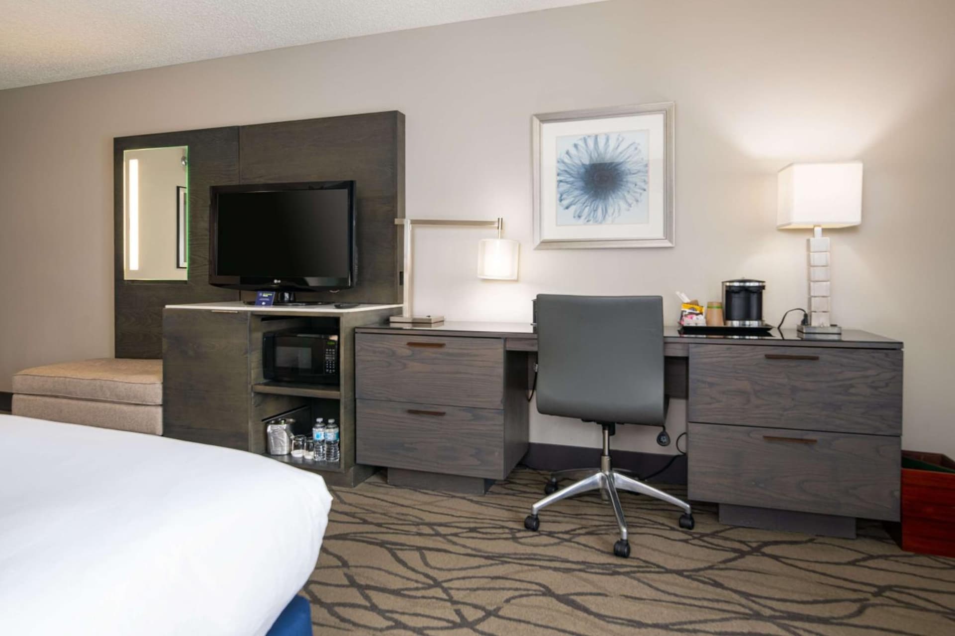 DoubleTree by Hilton Racine Harbourwalk gallery photo in Racine, WI — image 75