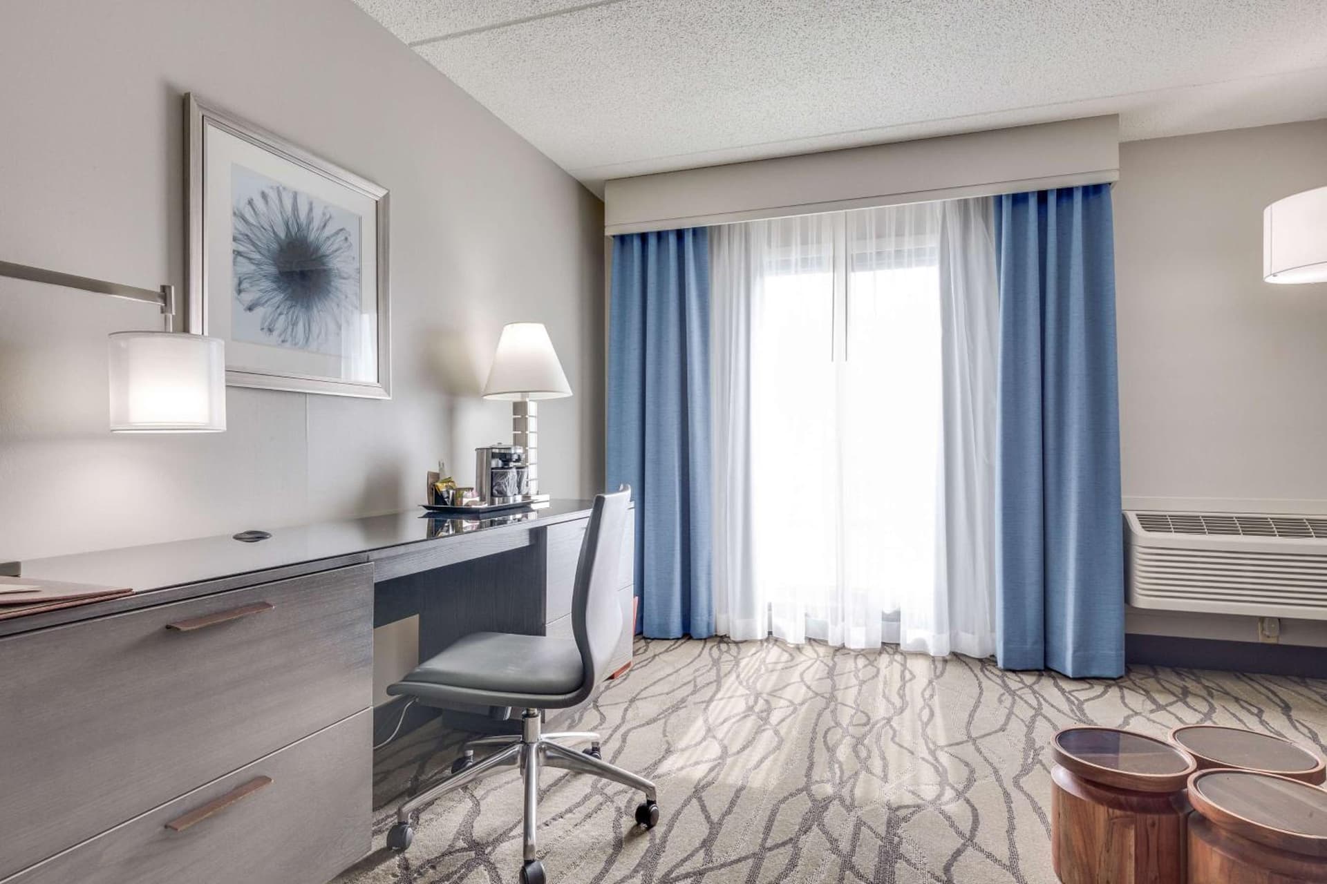 DoubleTree by Hilton Racine Harbourwalk gallery photo in Racine, WI — image 8