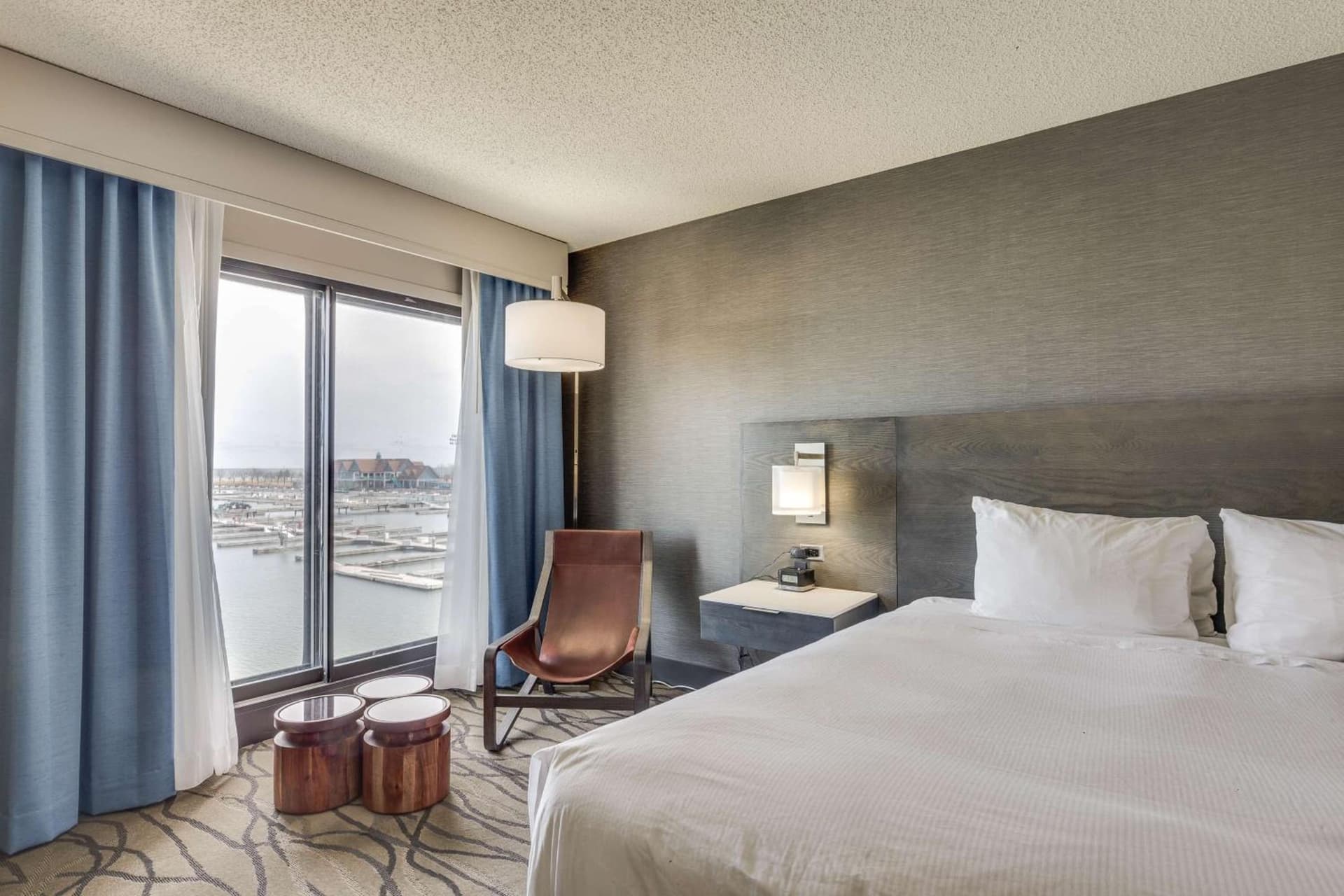 DoubleTree by Hilton Racine Harbourwalk gallery photo in Racine, WI — image 29