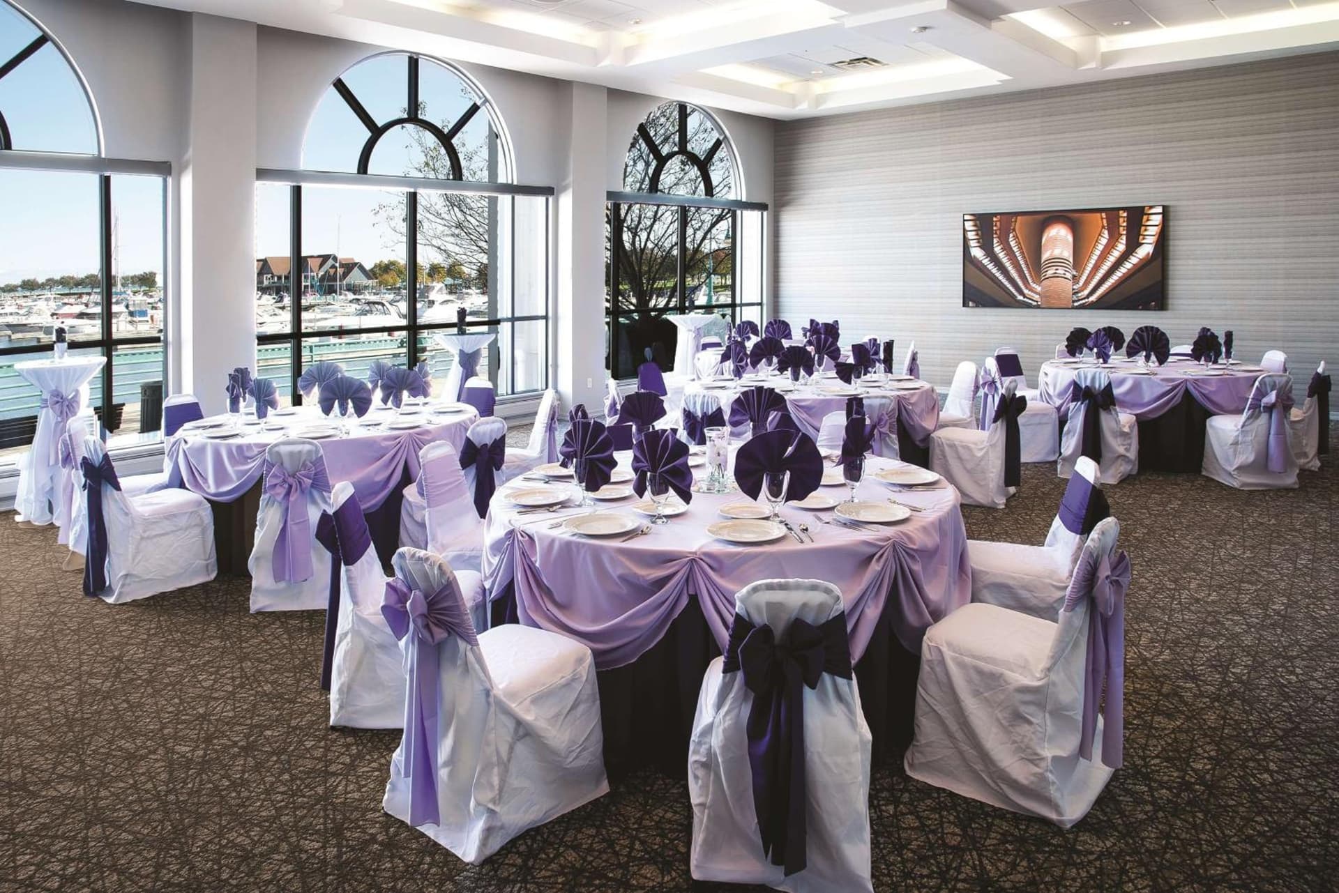 DoubleTree by Hilton Racine Harbourwalk gallery photo in Racine, WI — image 70