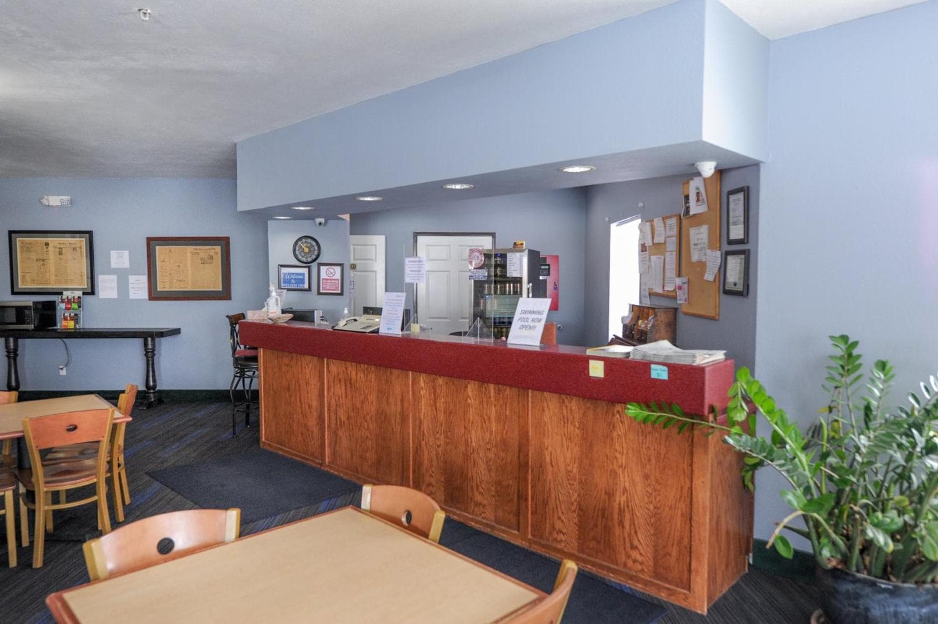 Hotel Yuma interior in Yuma, CO — gallery photo 2