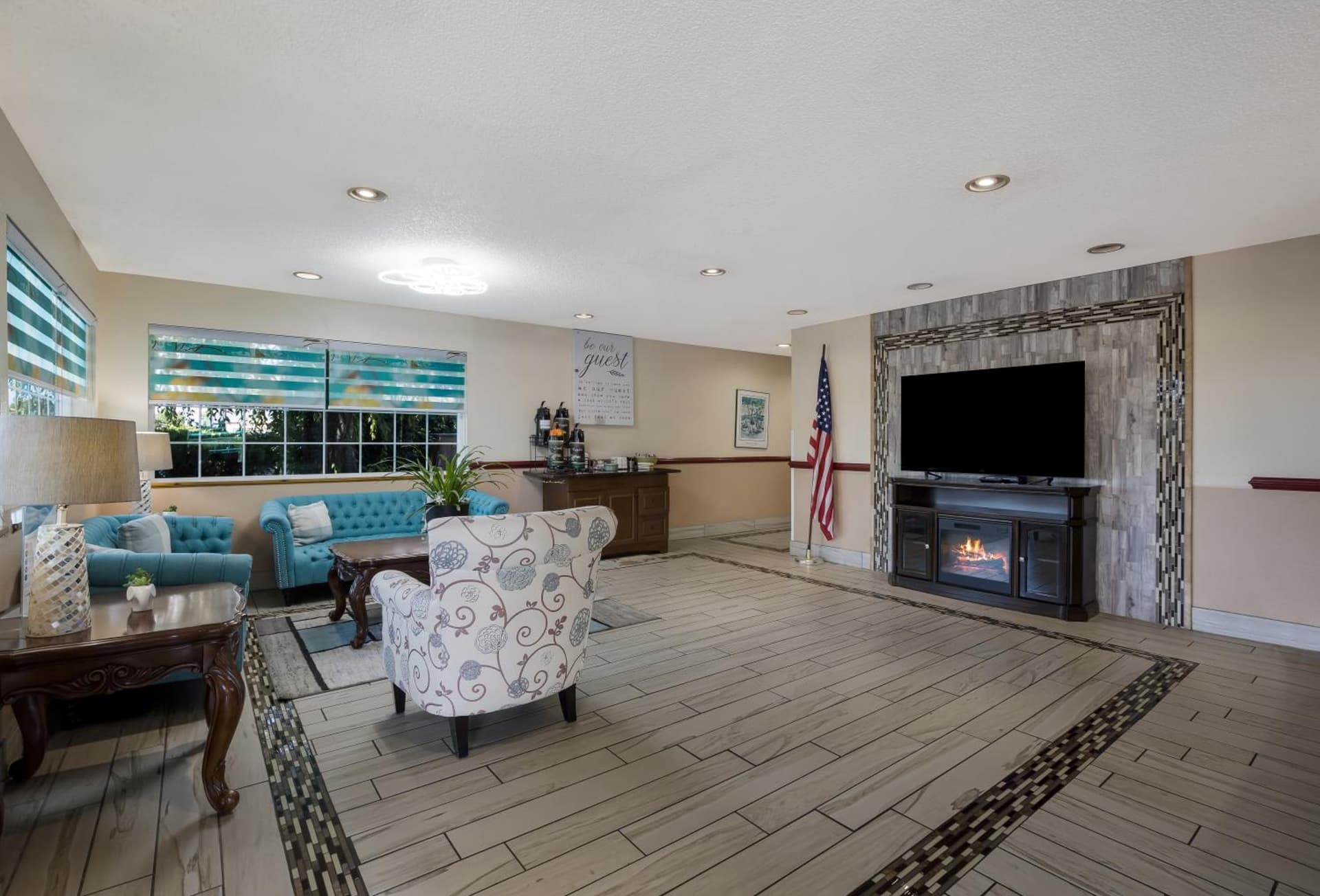 Quality Inn & Suites Medford Airport property views in Medford, OR — gallery photo 3