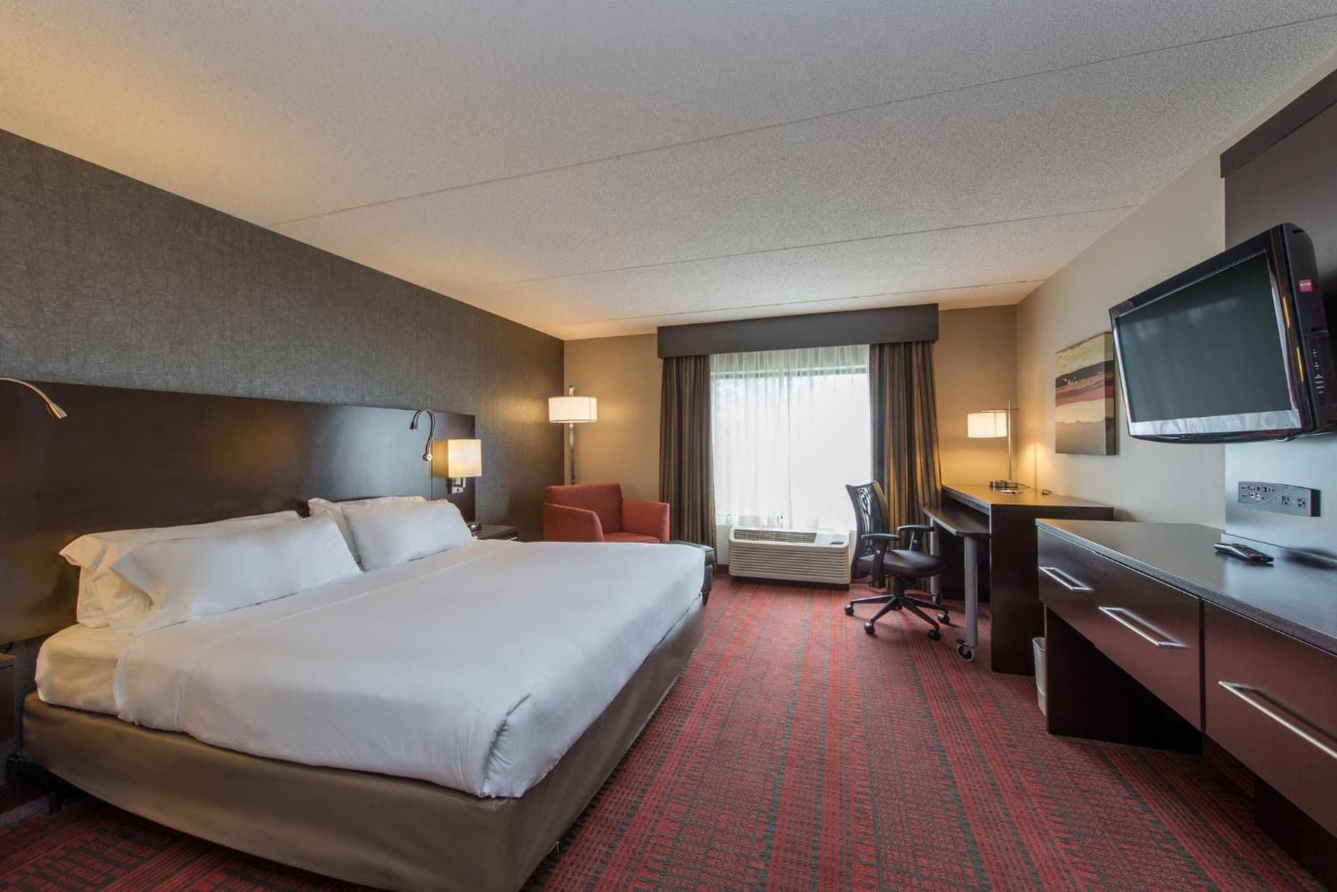 Holiday Inn Express Hotel & Suites Auburn by IHG gallery photo in Auburn — image 35