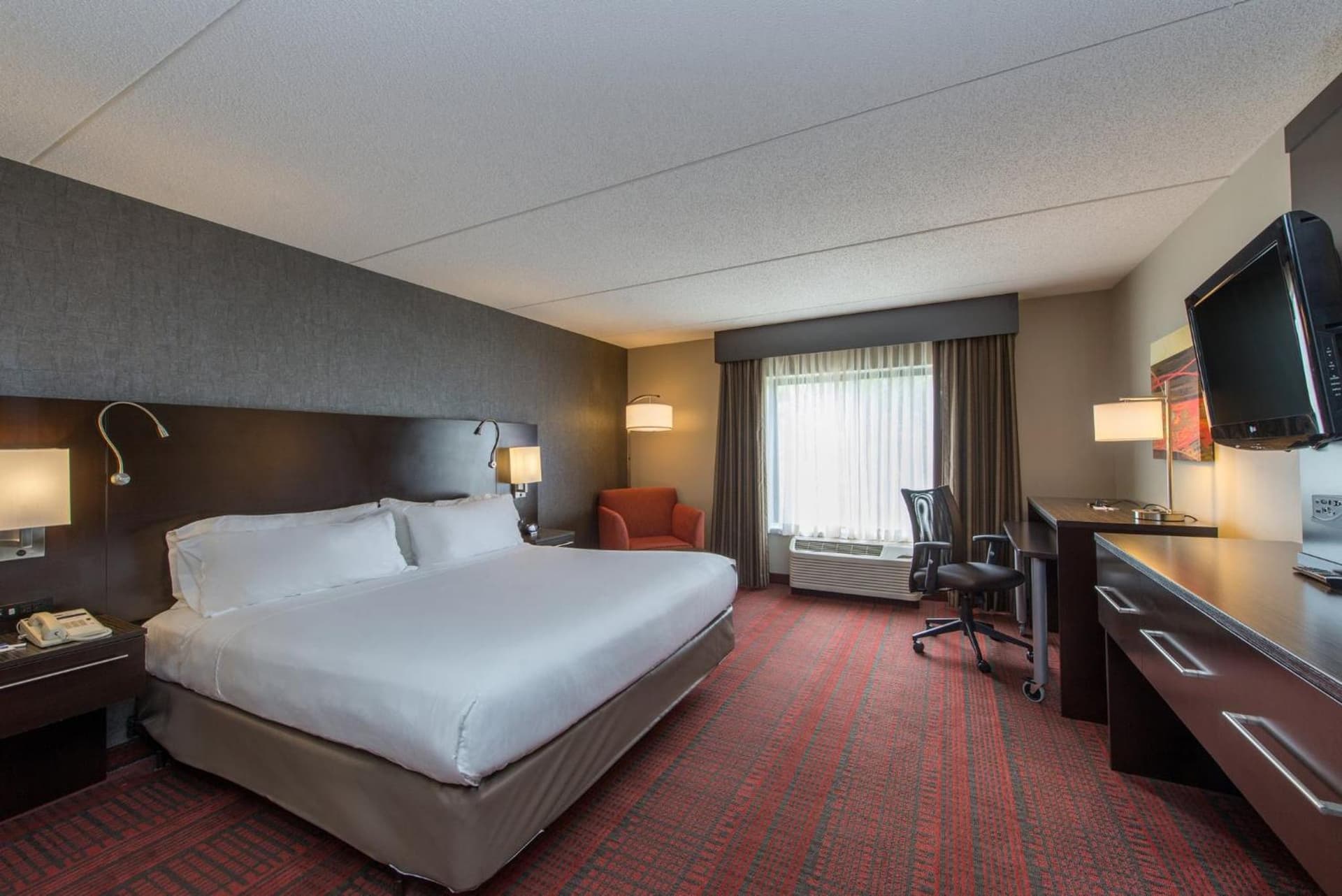 Holiday Inn Express Hotel & Suites Auburn by IHG gallery photo in Auburn — image 14