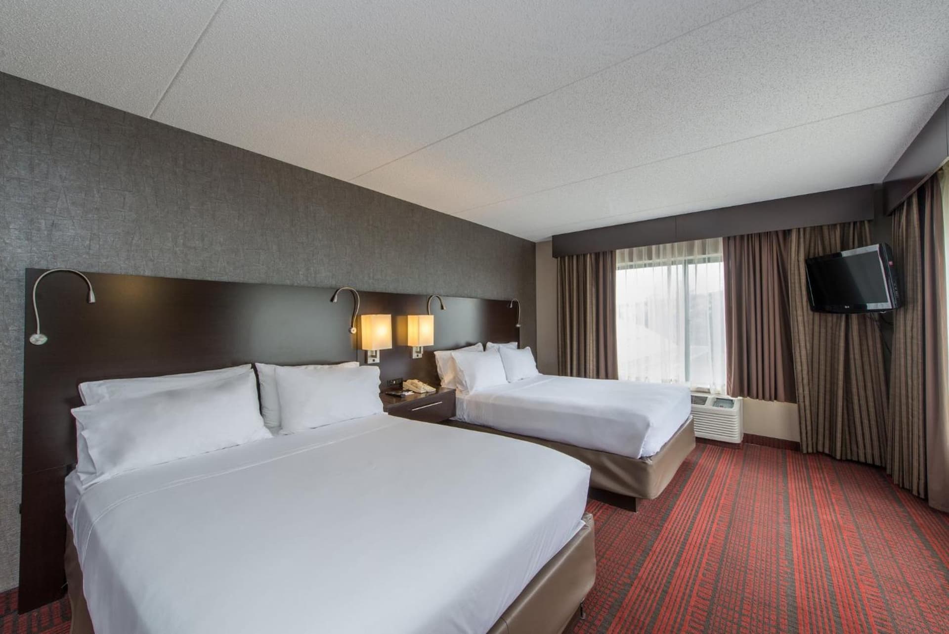 Holiday Inn Express Hotel & Suites Auburn by IHG gallery photo in Auburn — image 37