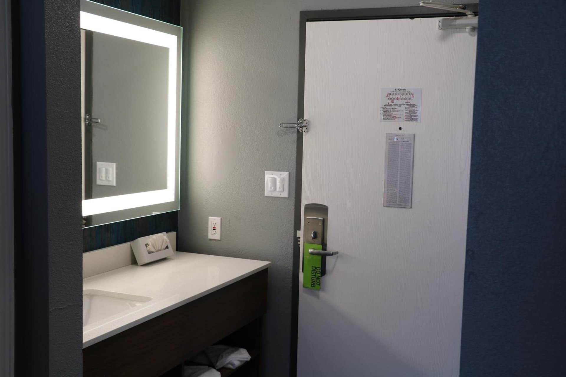 La Quinta by Wyndham Chicago Gurnee gallery photo in Gurnee, IL — image 48