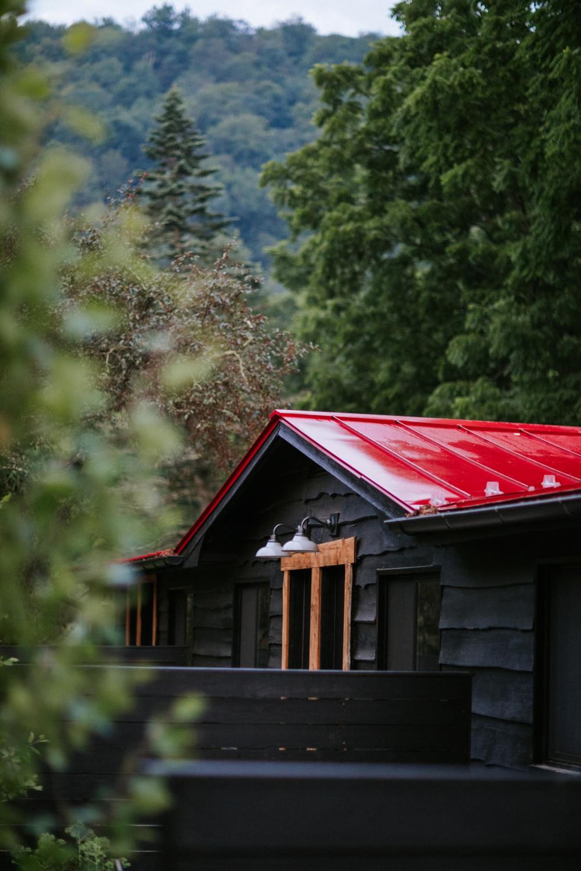 The Leeway interior in Mount Tremper — gallery photo 2