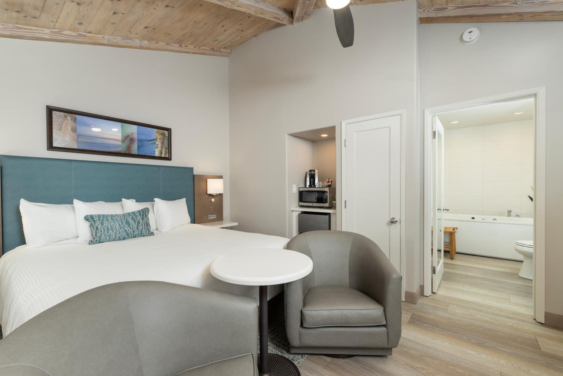 Marina Beach Hotel gallery photo in Santa Barbara, CA — image 19