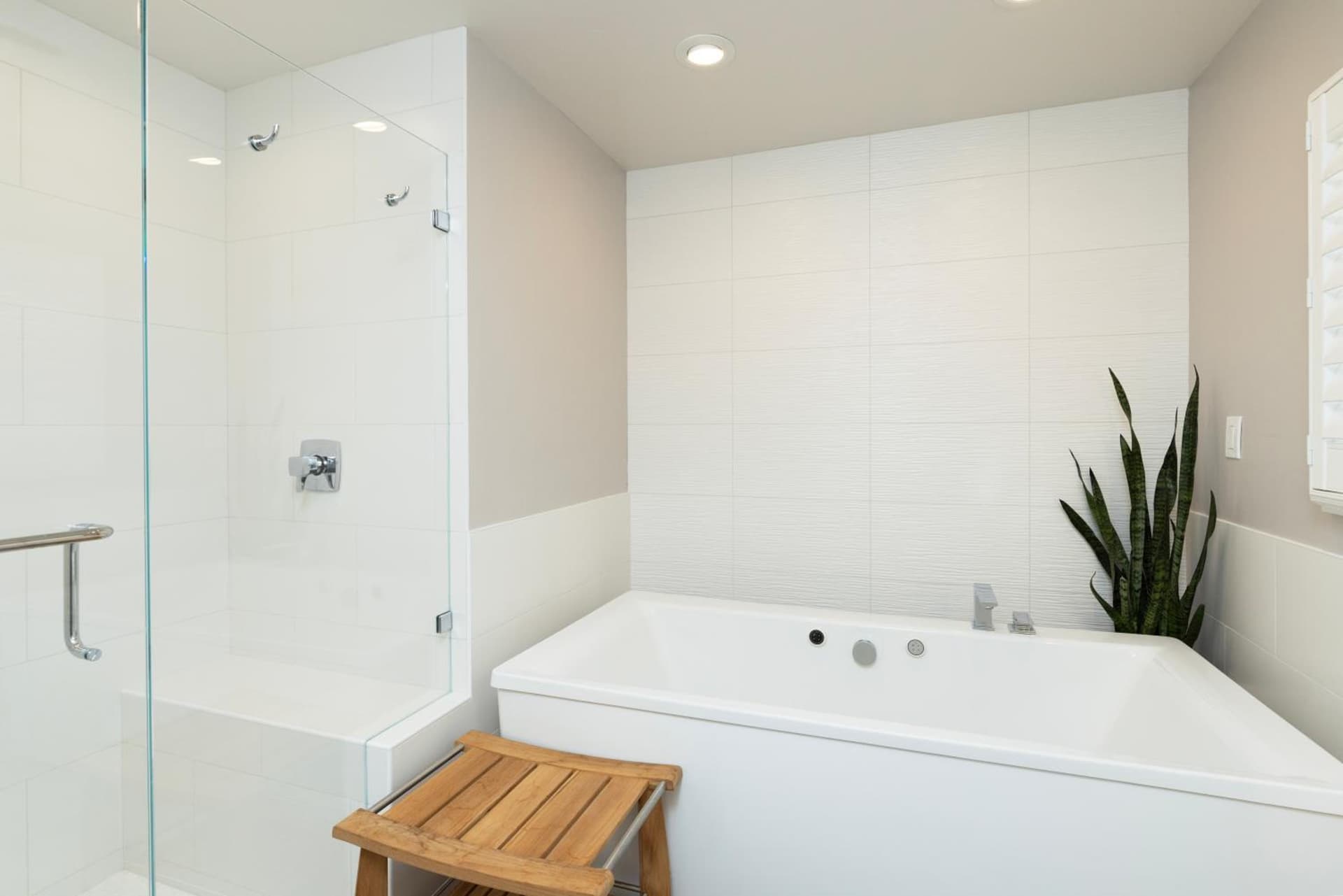 Marina Beach Hotel gallery photo in Santa Barbara, CA — image 7