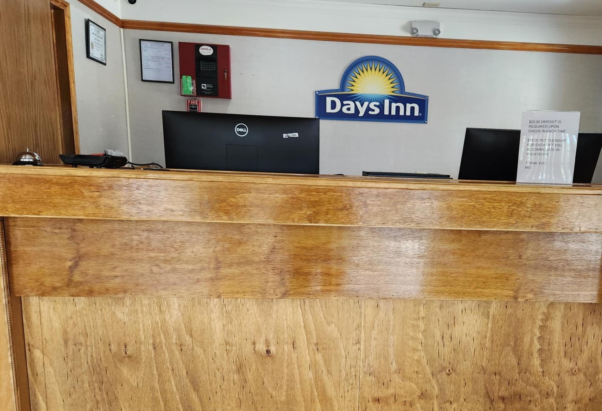 Days Inn by Wyndham Slidell gallery photo in Slidell, LA — image 9