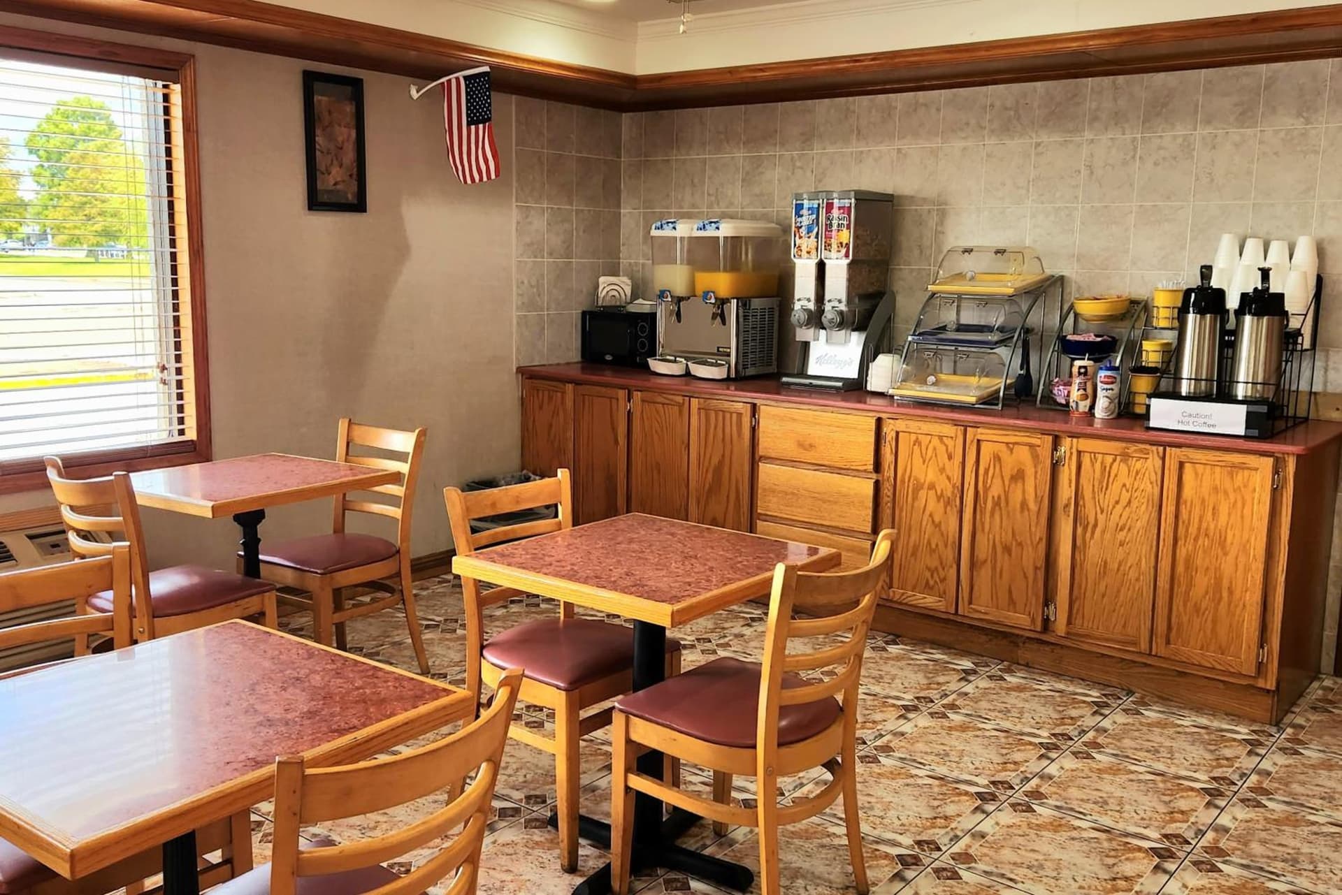 Days Inn by Wyndham Slidell gallery photo in Slidell, LA — image 7