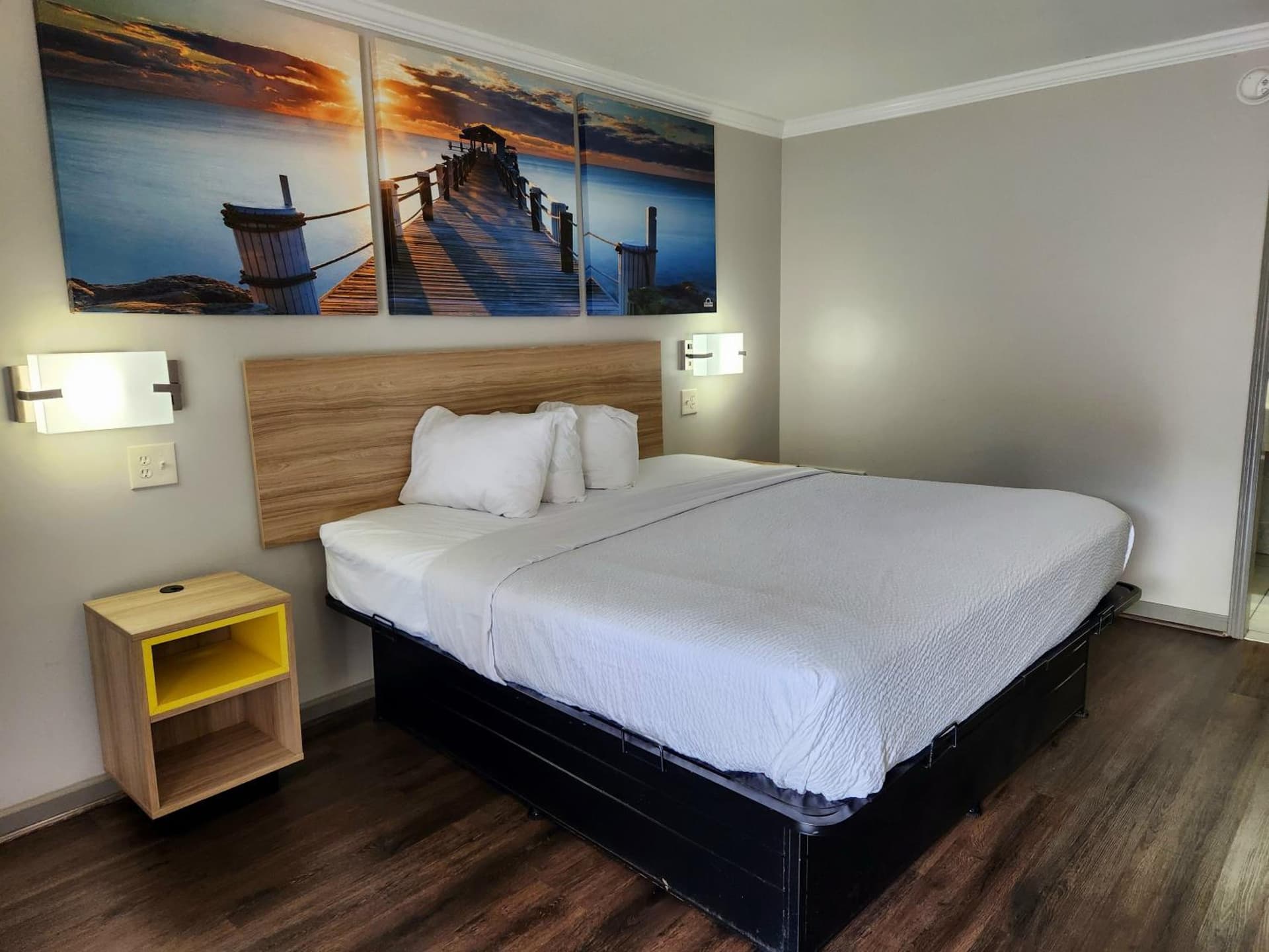 Days Inn by Wyndham Slidell gallery photo in Slidell, LA — image 27