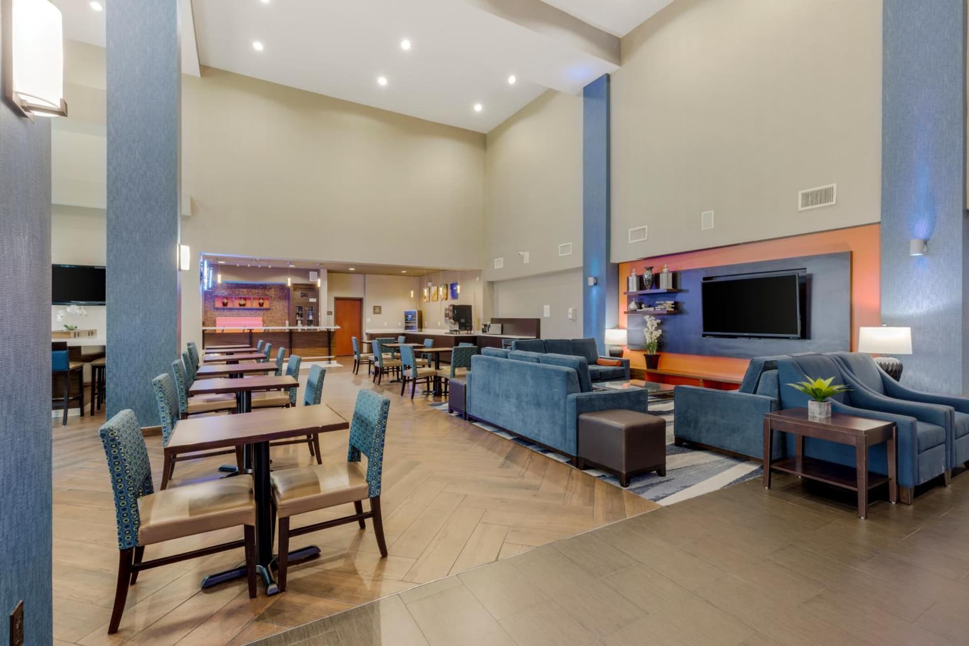 Comfort Suites Waco North - Near University Area gallery photo in Waco, TX — image 5