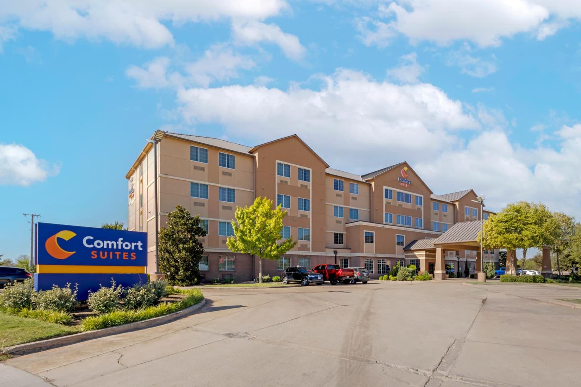 Comfort Suites Waco North - Near University Area featured exterior or lobby in Waco, TX — similar hotel