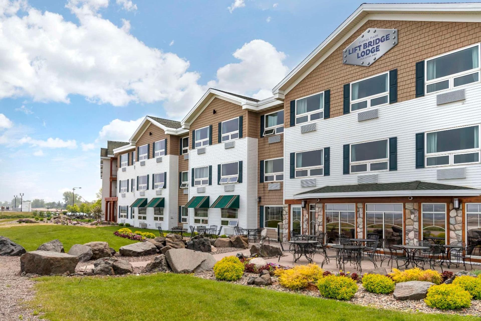 Lift Bridge Lodge, an Ascend Collection Hotel — hotel in Duluth, Minnesota