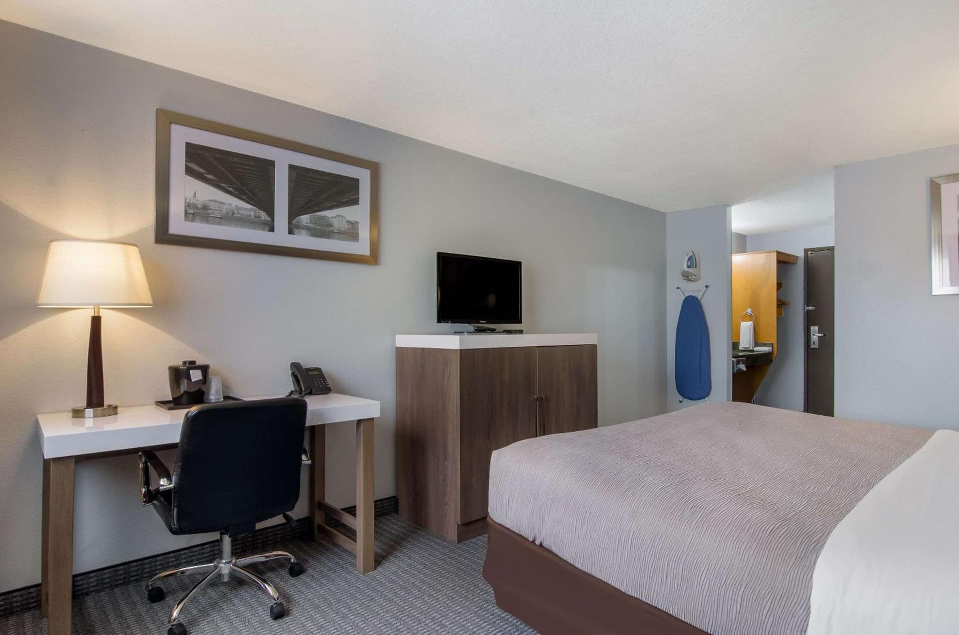 Quality Inn & Suites Silverdale Bangor-Keyport gallery photo in Silverdale, WA — image 25