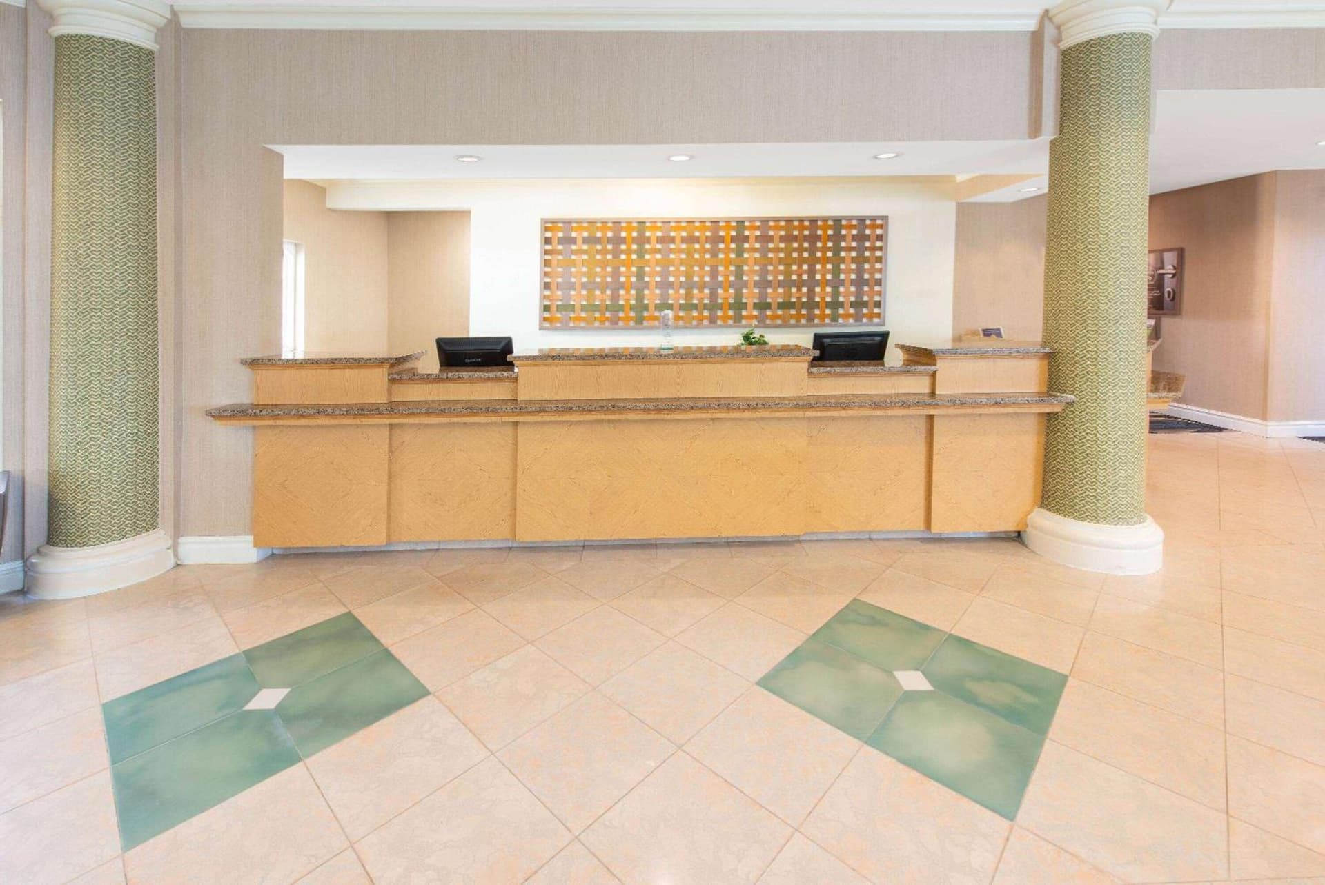 La Quinta by Wyndham Tampa Brandon Regency Park gallery photo in Brandon, FL — image 6