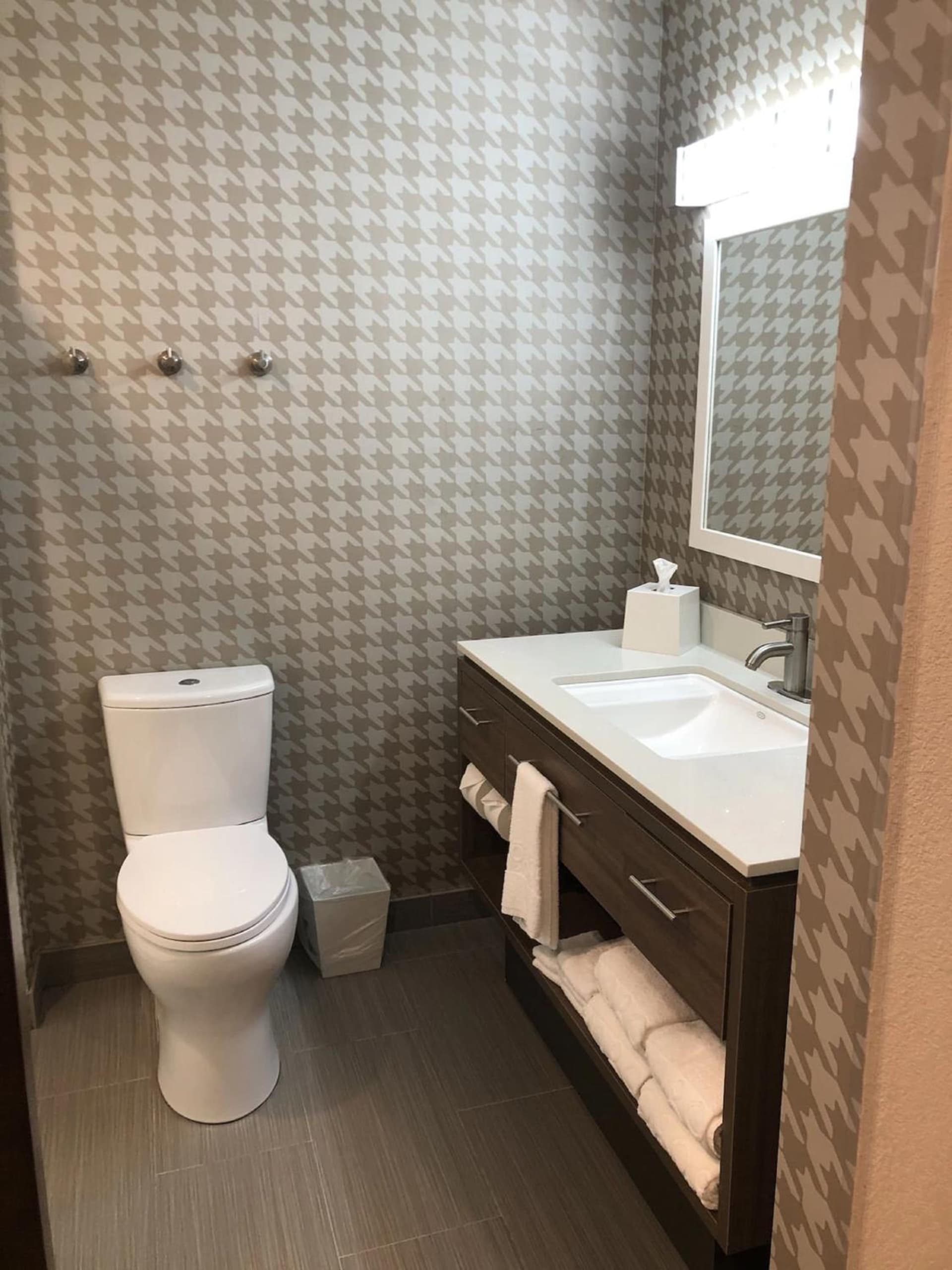 Home2 Suites by Hilton La Porte gallery photo in La Porte, TX — image 33