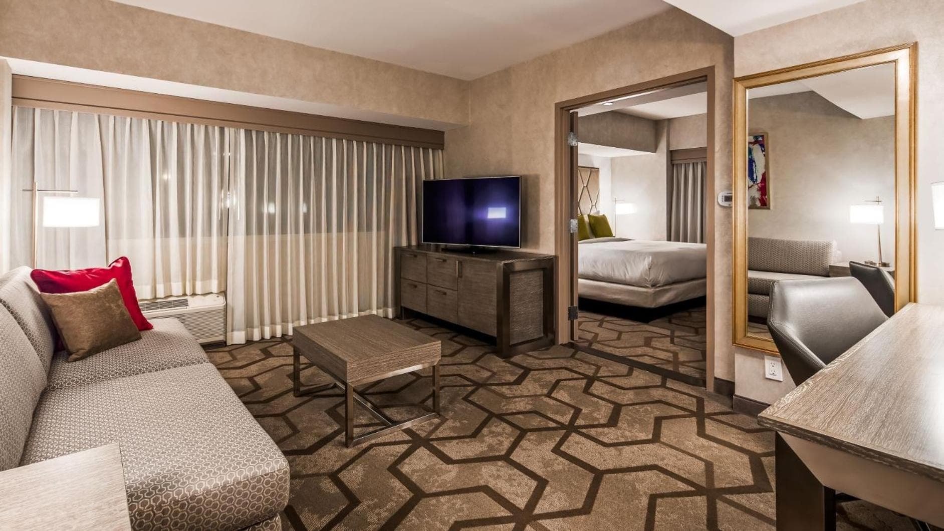 The Kingsley Bloomfield Hills - a DoubleTree by Hilton interior in Bloomfield Hills, MI — gallery photo 2