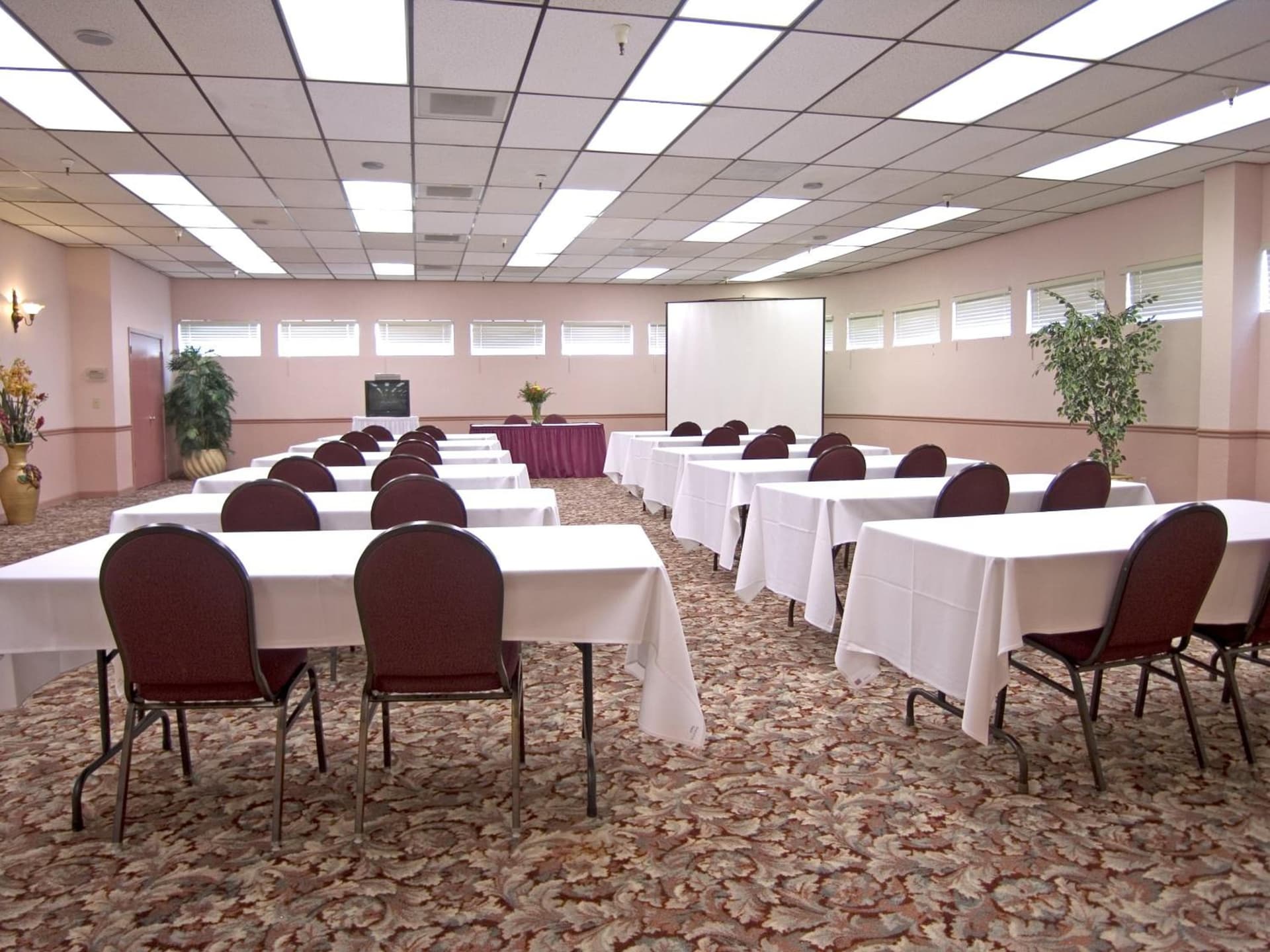 Holiday Inn Rancho Cordova - Northeast Sacramento by IHG gallery photo in Rancho Cordova, CA — image 12