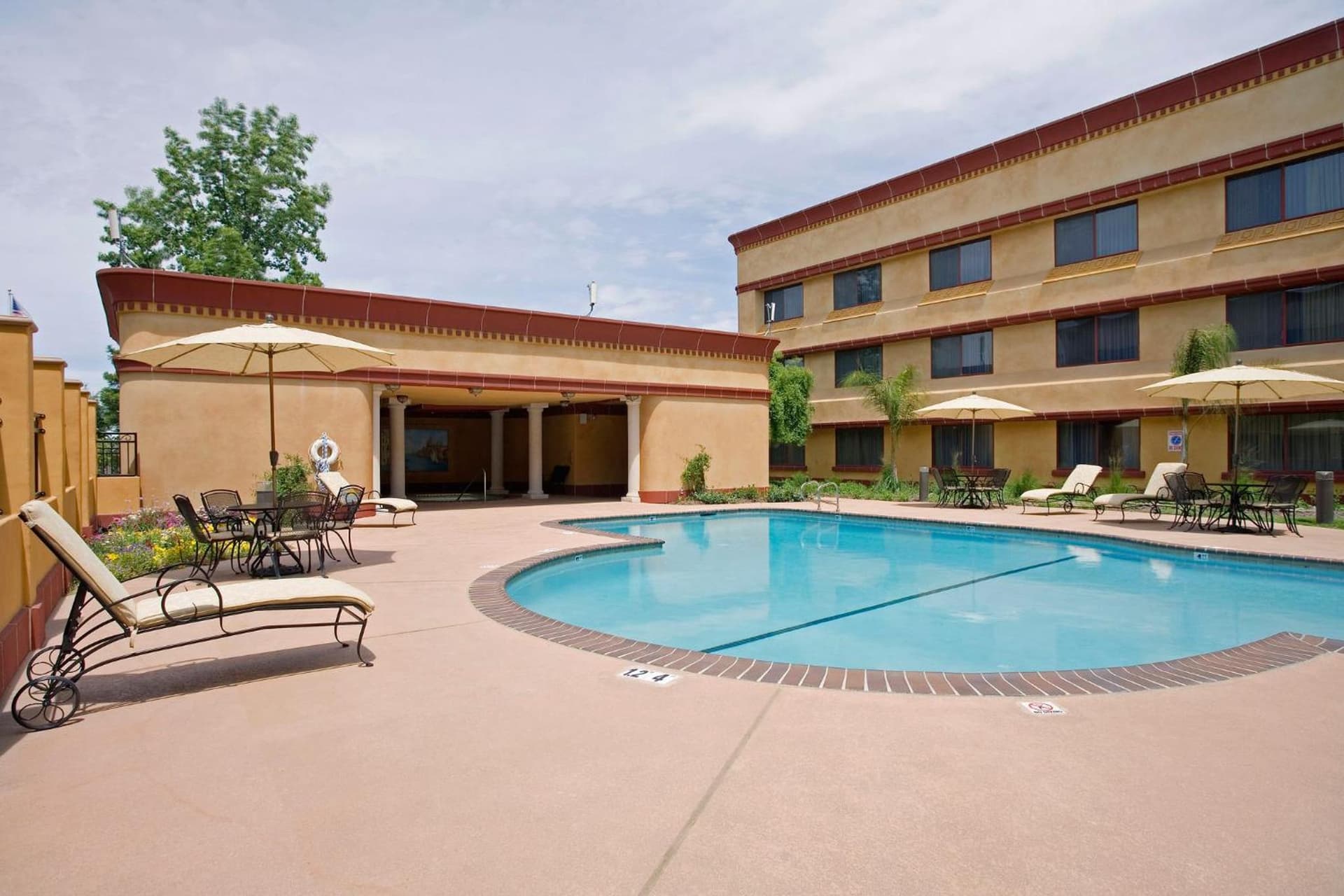 Holiday Inn Rancho Cordova - Northeast Sacramento by IHG gallery photo in Rancho Cordova, CA — image 9