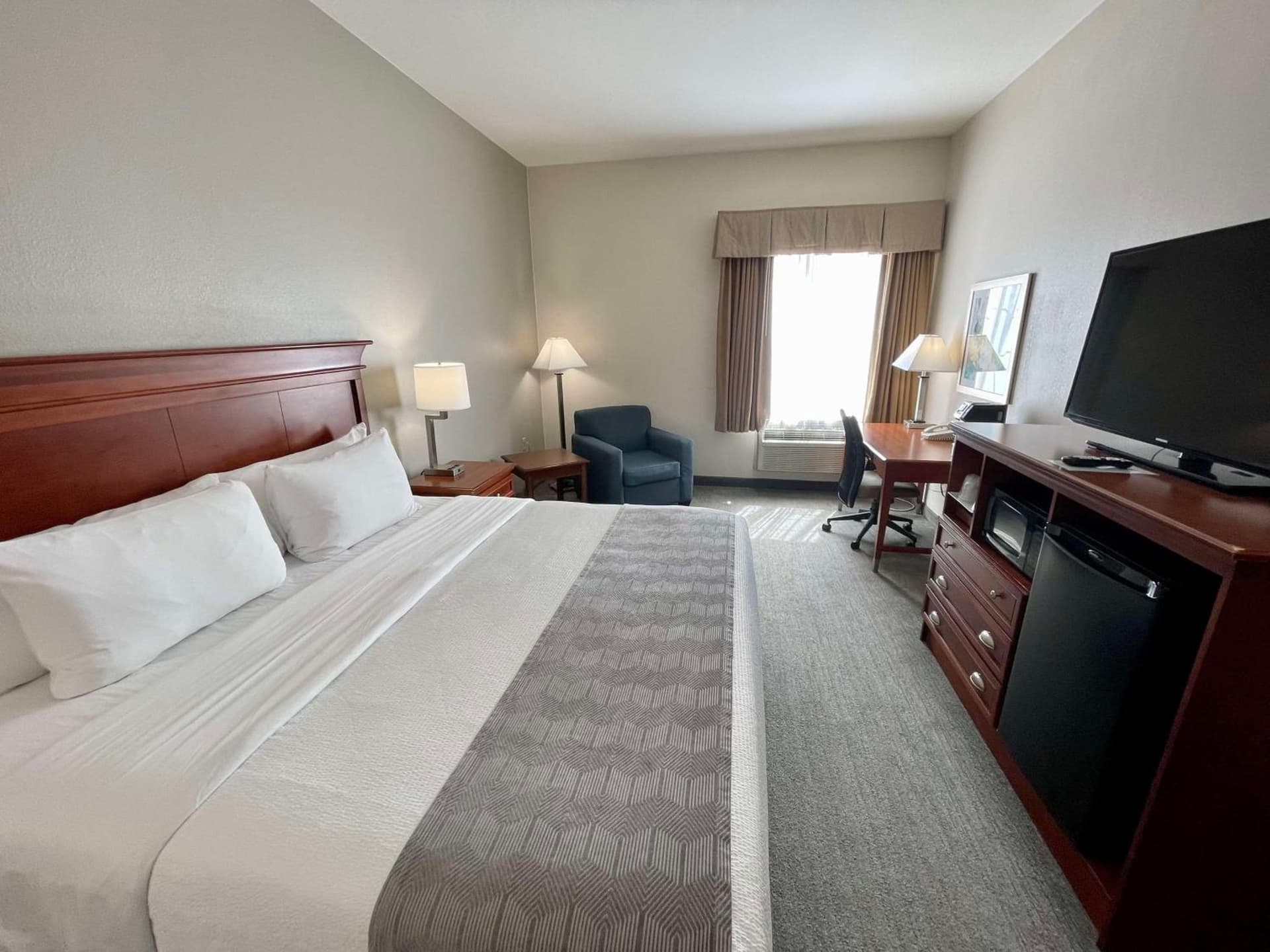 Best Western Plus Executive Hotel & Suites gallery photo in Sulphur, LA — image 6