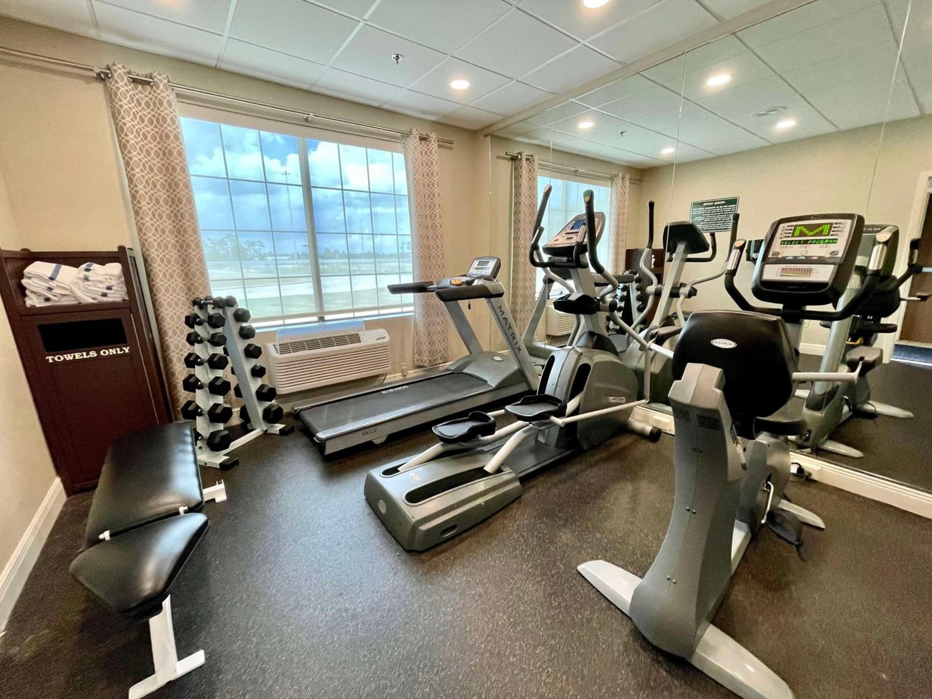 Best Western Plus Executive Hotel & Suites gallery photo in Sulphur, LA — image 12