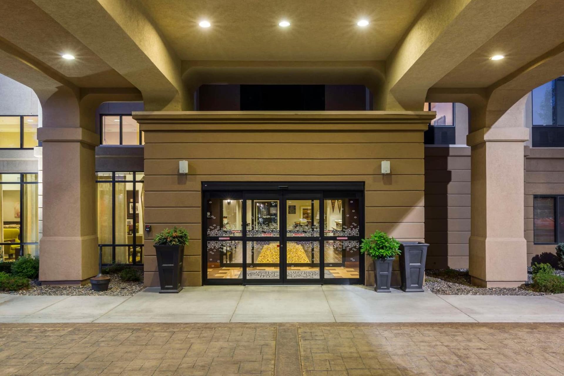 Hampton Inn & Suites by Hilton Walla Walla interior in Walla Walla, WA — gallery photo 2